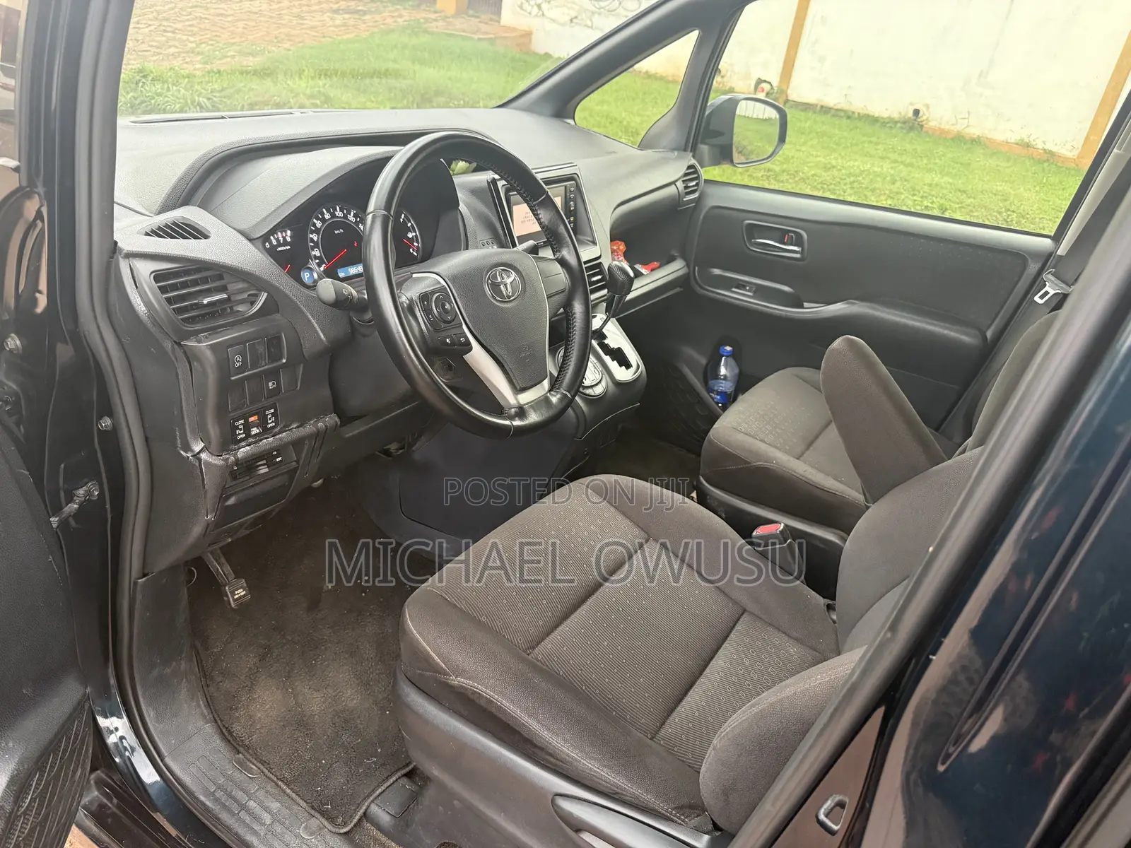 Toyota Voxy 2016 Black