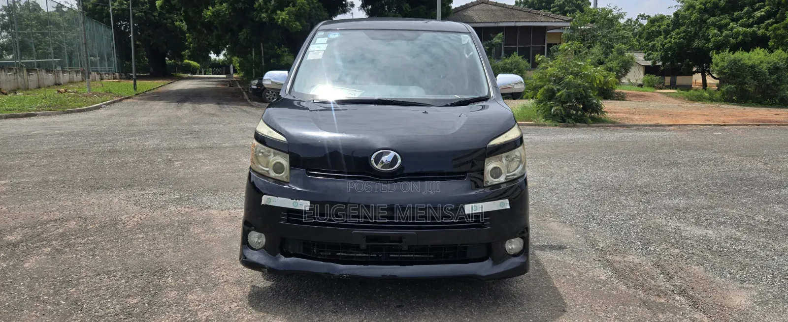 Toyota Voxy V 4WD 7-Seater 2010 Black