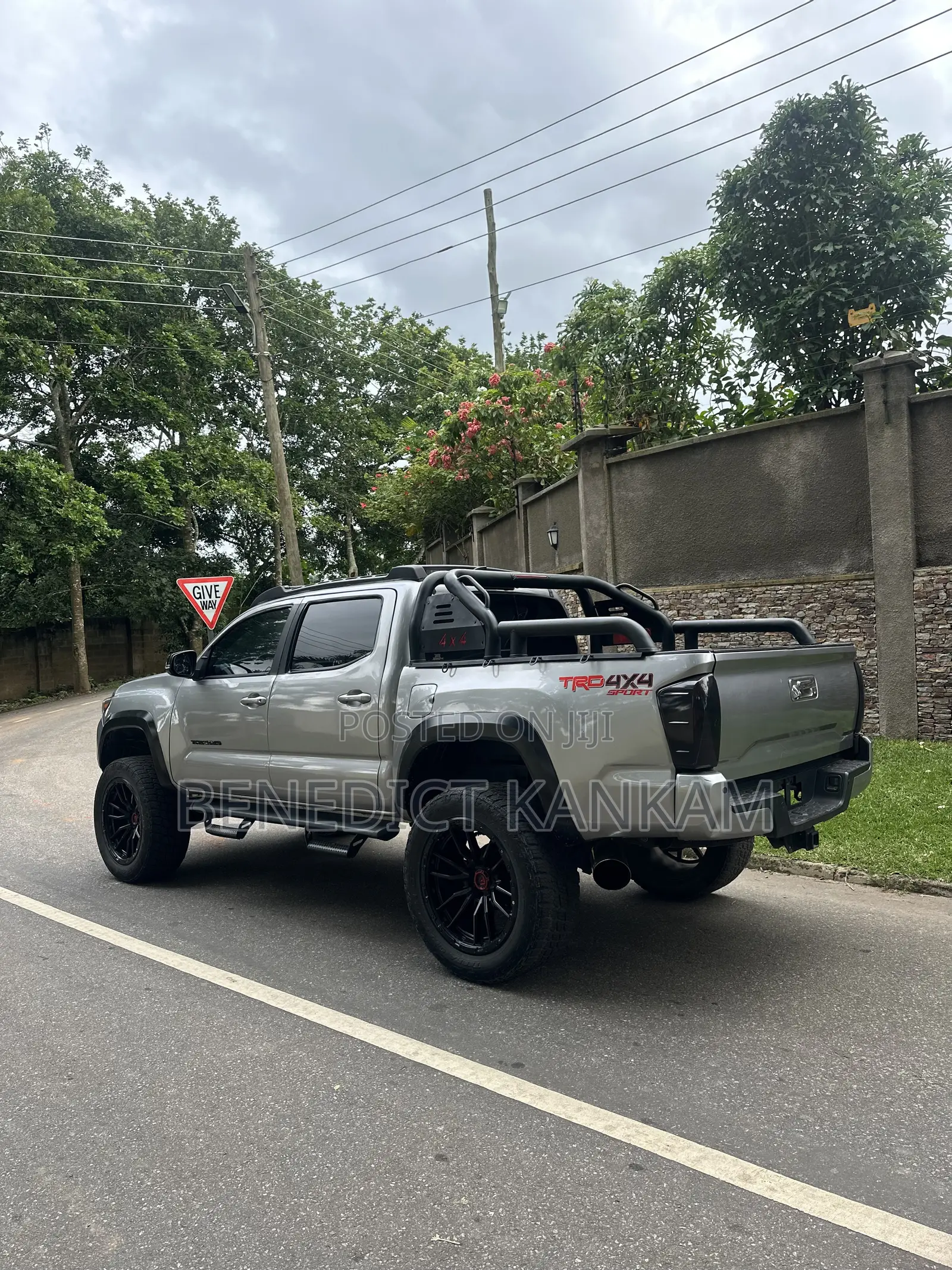 Toyota Tacoma 2018 Gray