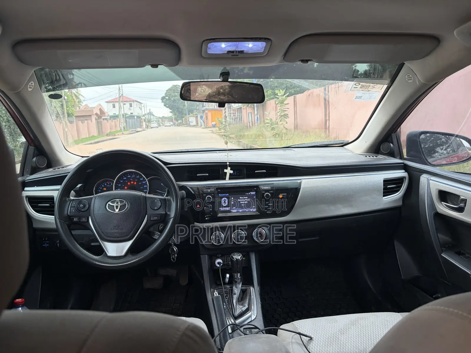 Toyota Corolla 2016 Red