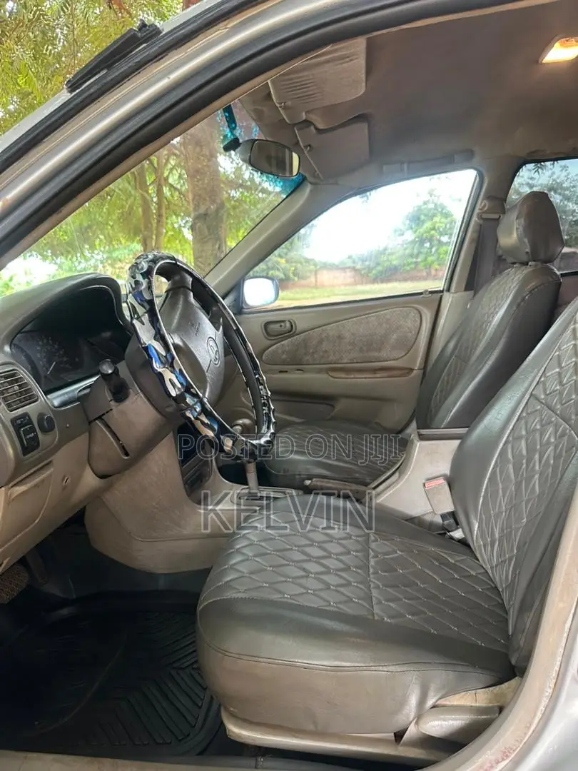 Toyota Corolla 1.4 D Automatic 2004 Silver