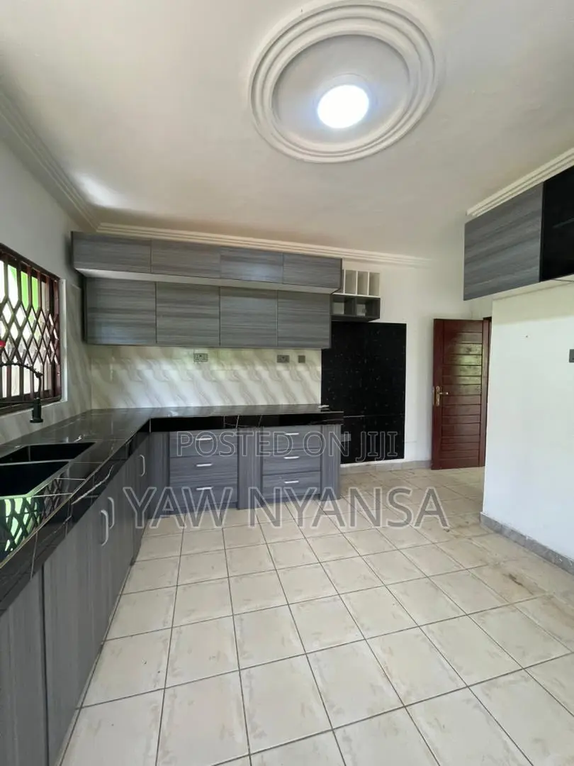 3 Bedroom With C/H Boys Quarters