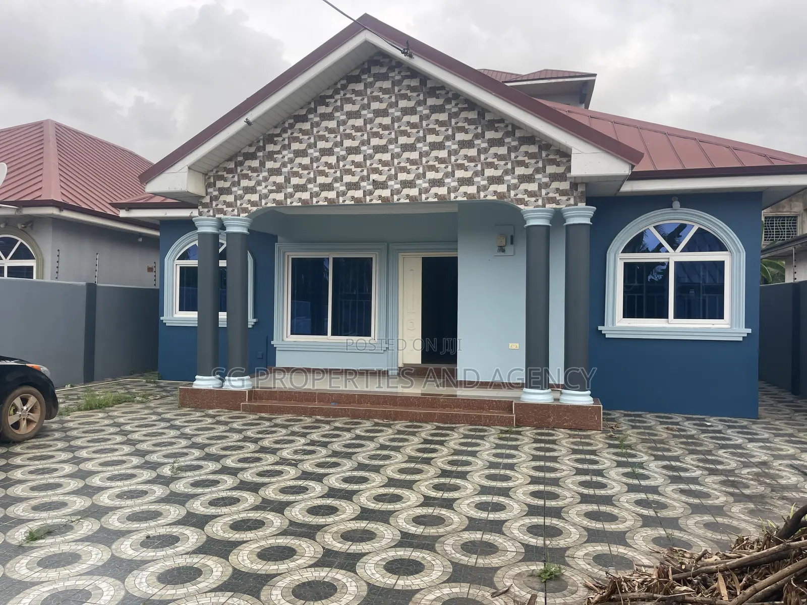 3bdrm House in Batsonaa, Baatsona Total for rent
