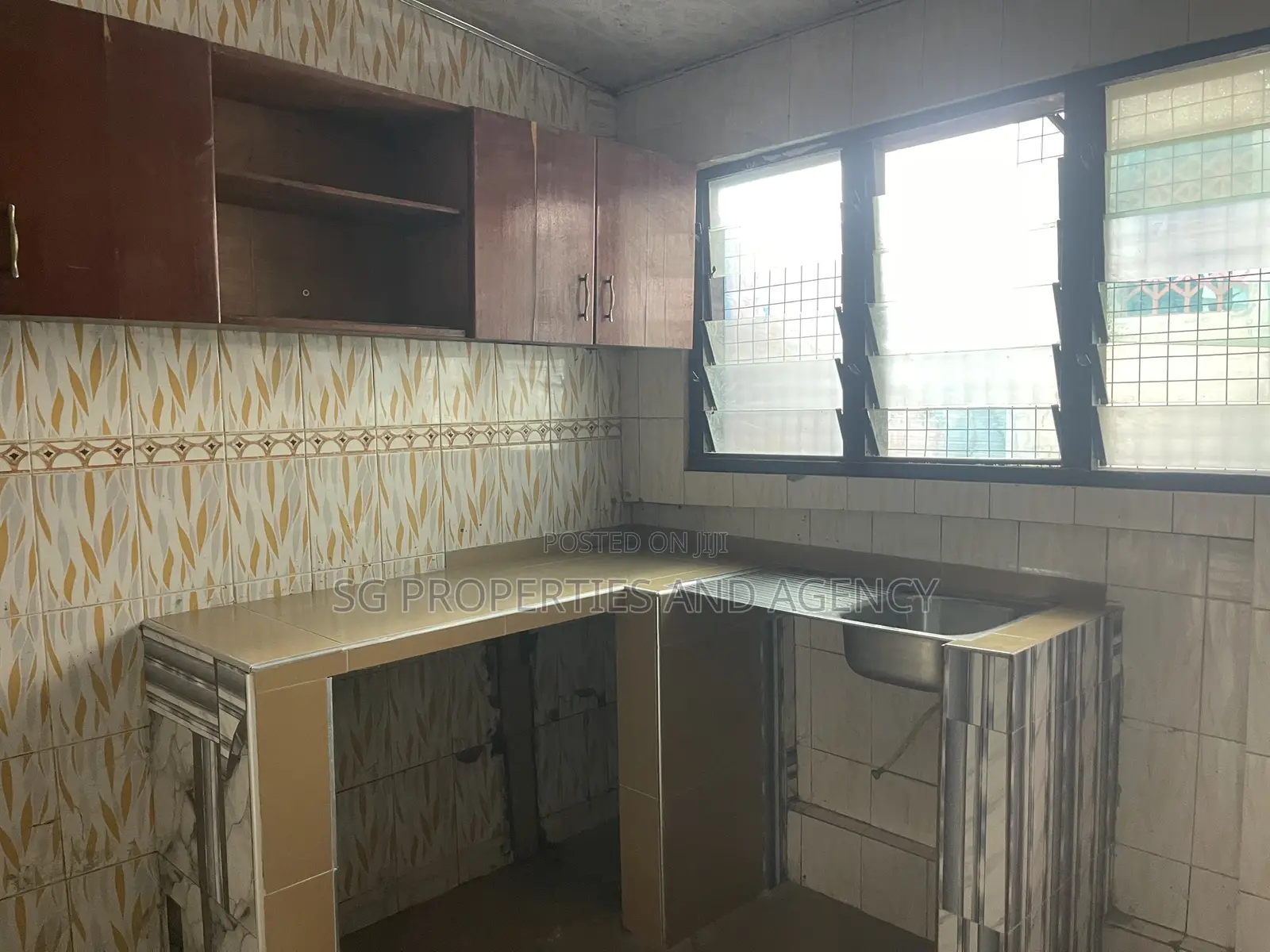 1bdrm Apartment in Spintex, Baatsona Total for rent