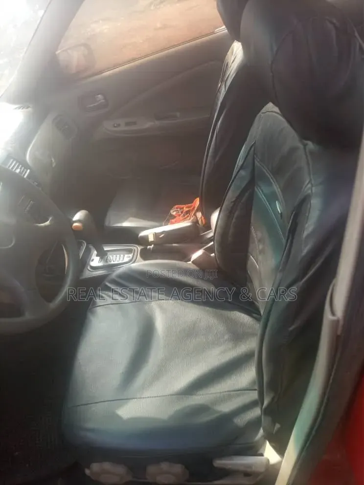 Nissan Sentra 2006 Red