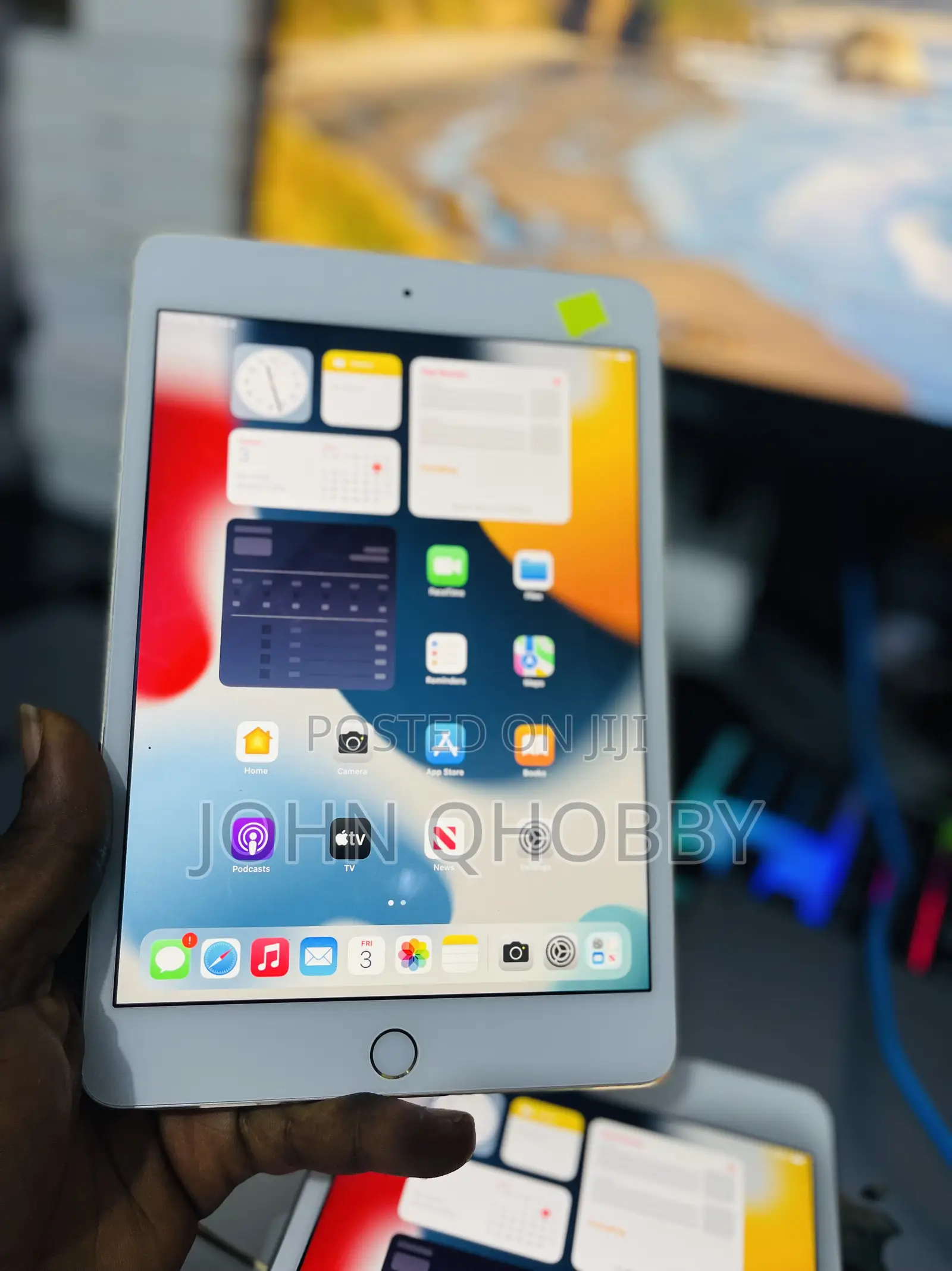 Apple iPad mini 4 128 GB Yellow