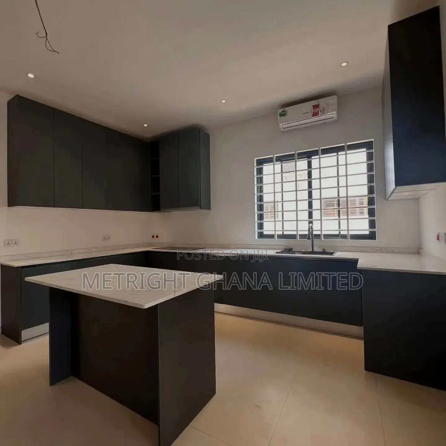 4bdrm House in Metright Properties, Accra Metropolitan for sale
