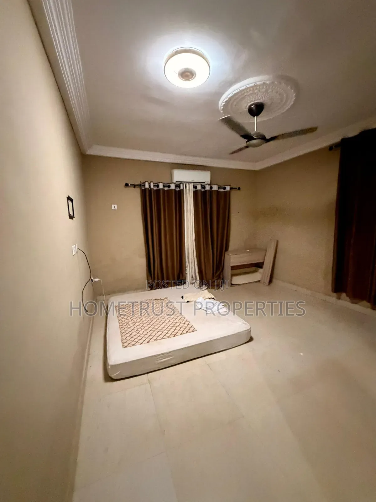 5bdrm House in West Hills for rent