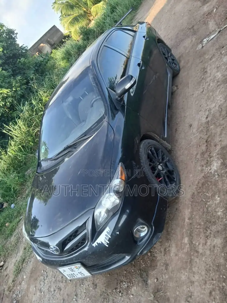 Toyota Corolla 2010 Black