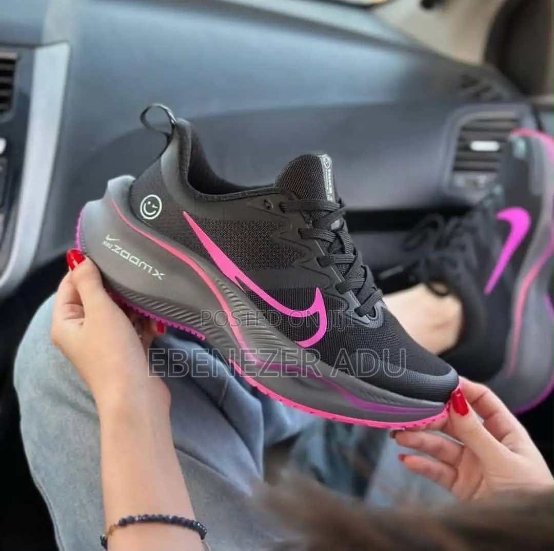 Nike Air Zoom Running Shoes – Lightweight Durable