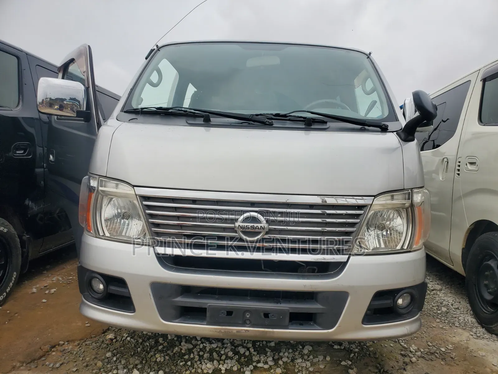 Nissan Caravan (Urvan) 2006 Silver