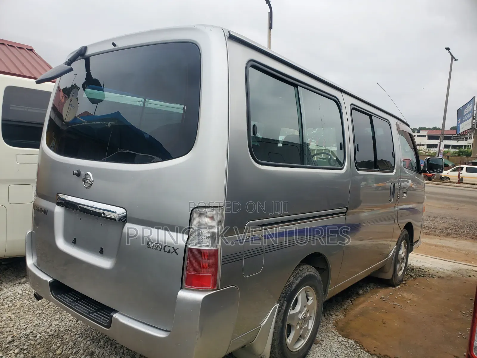 Nissan Caravan (Urvan) 2006 Silver