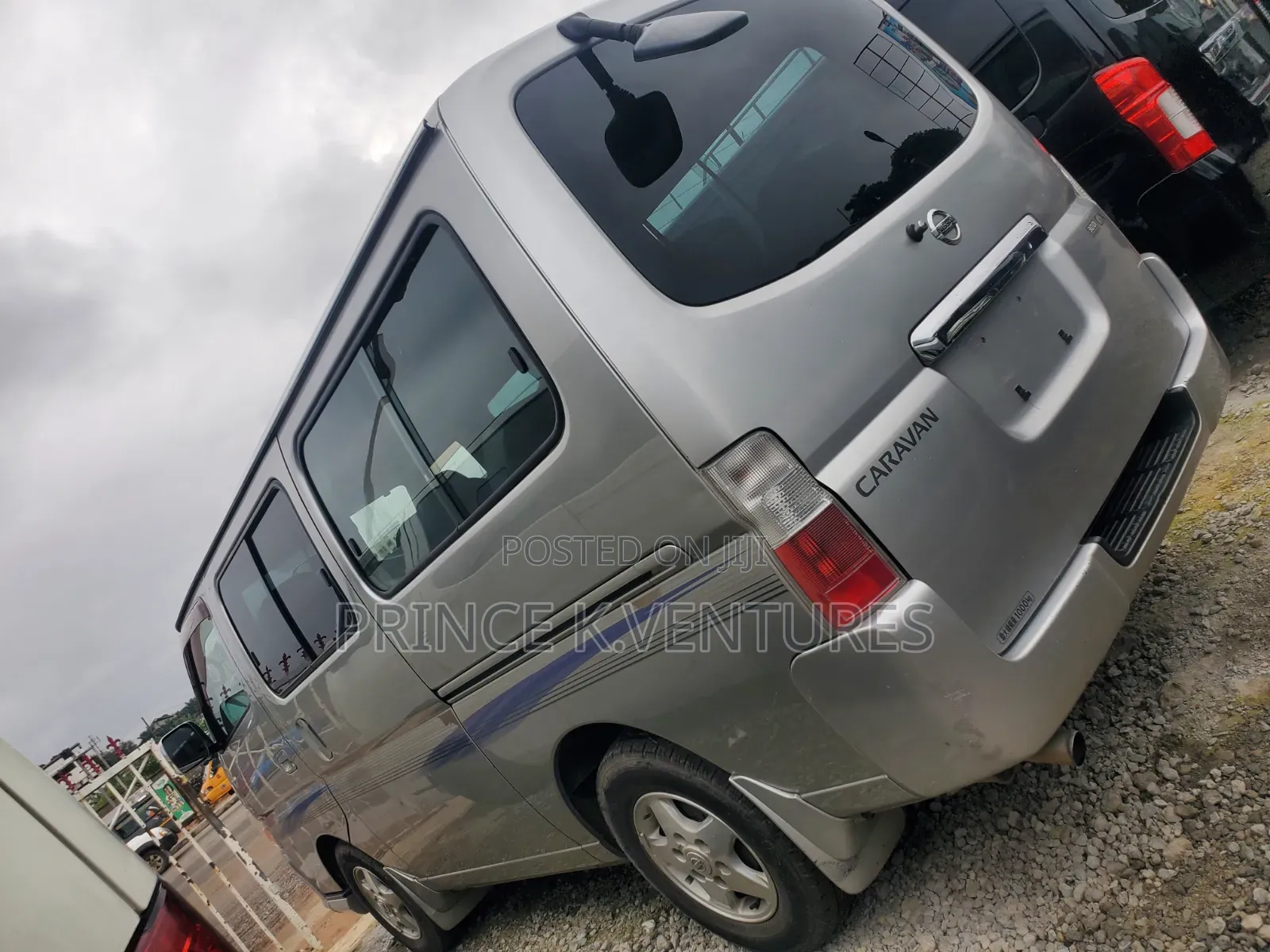 Nissan Caravan (Urvan) 2006 Silver
