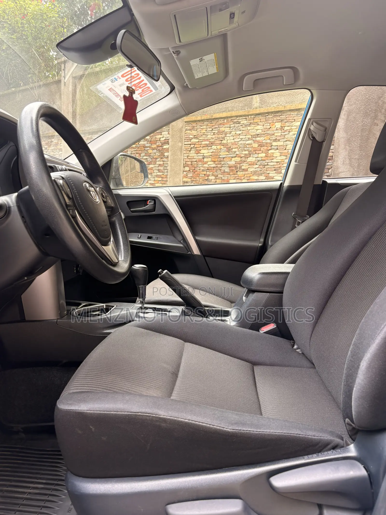 Toyota RAV4 LE 4dr SUV AWD (2.5L 4cyl 6A) 2018 Blue