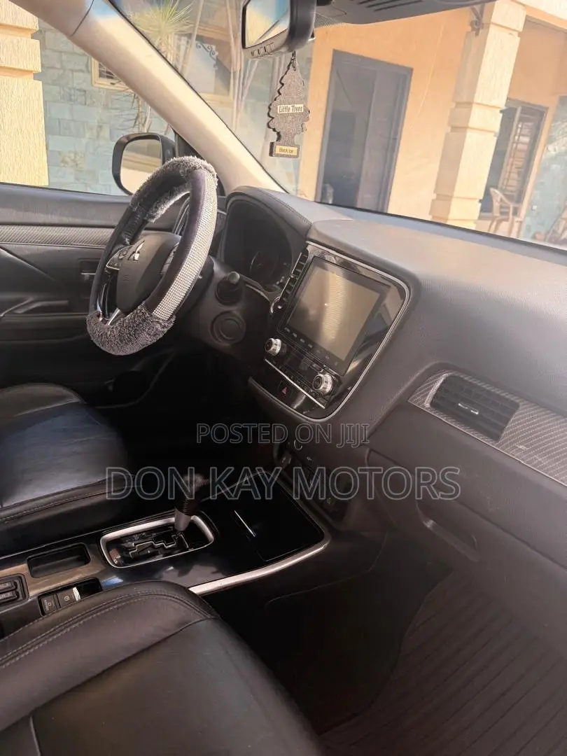 Mitsubishi Outlander 2.0 PHEV AWD 2021
