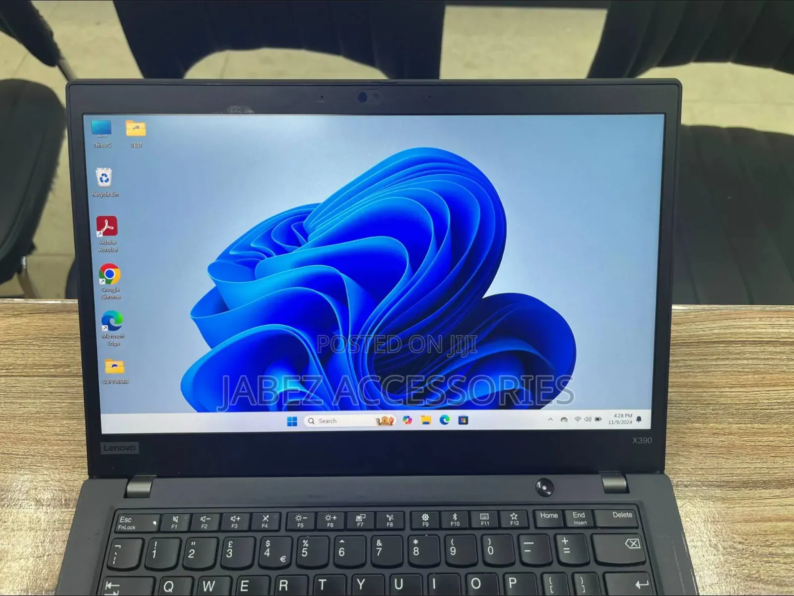 New Laptop Lenovo ThinkPad X390 Yoga 8GB Intel Core i5 SSD 256GB