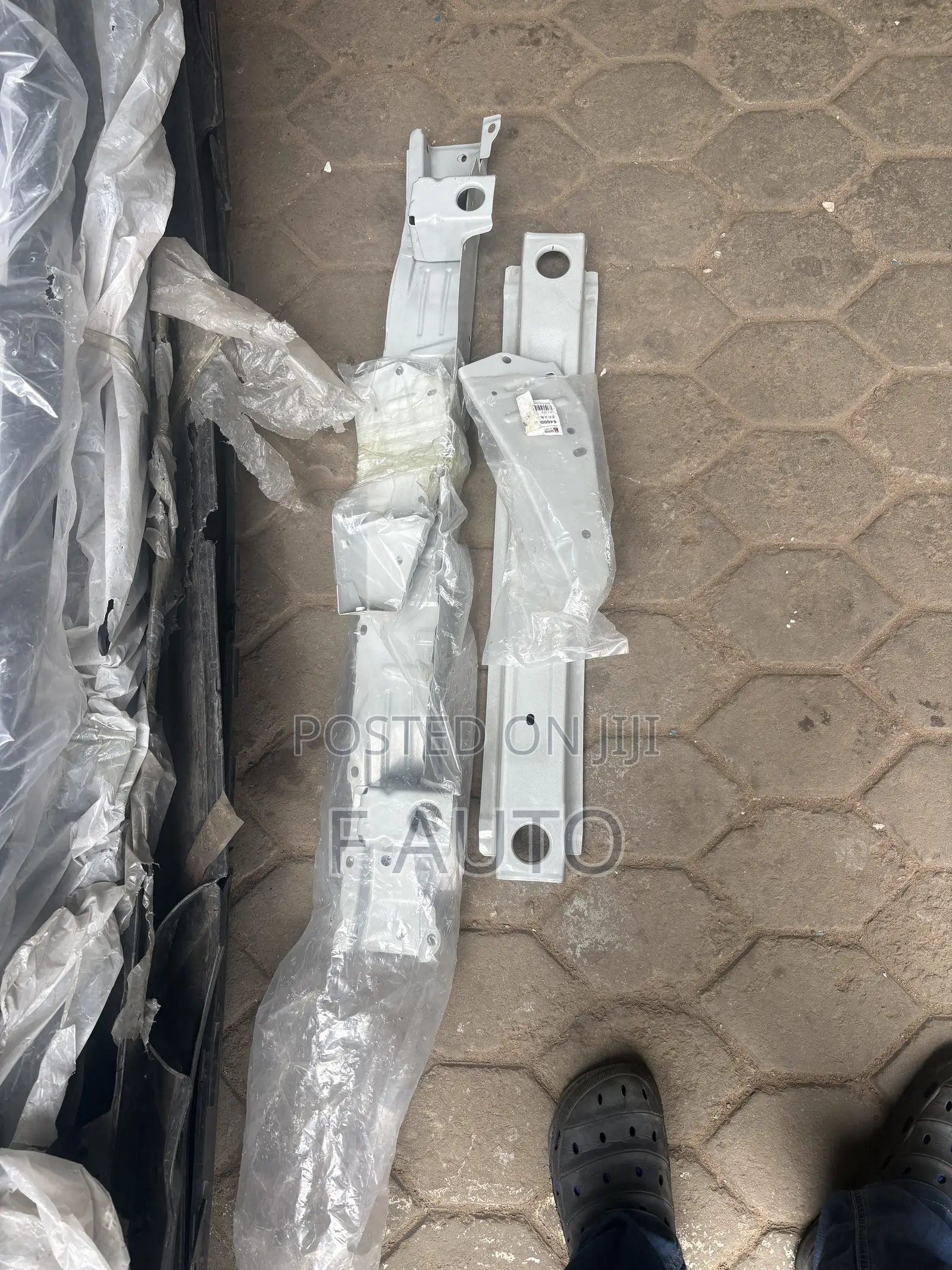 Mitsubishi Outlander 2016,2017,2018,2019,2020 Radiator Support