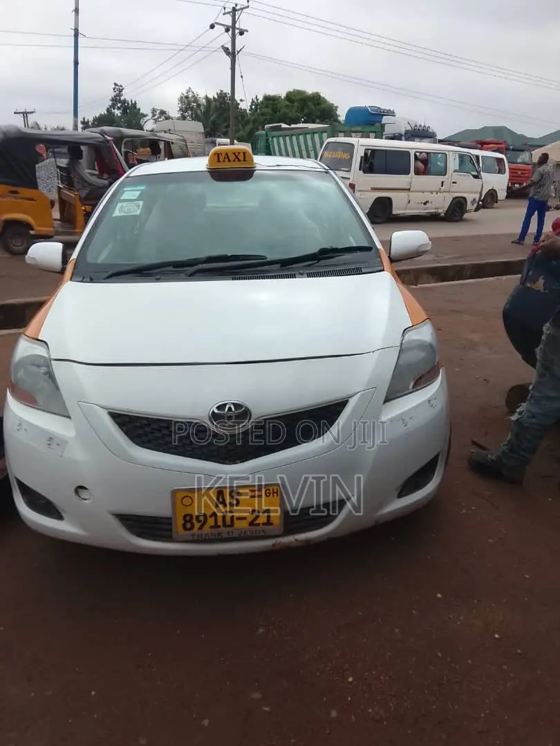 Toyota Belta 2010 White