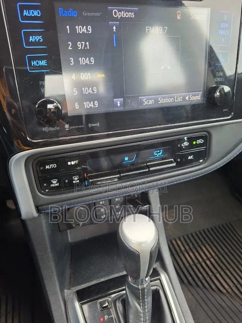 Toyota Corolla XSE (1.8L 4cyl 2A) 2018 Gray