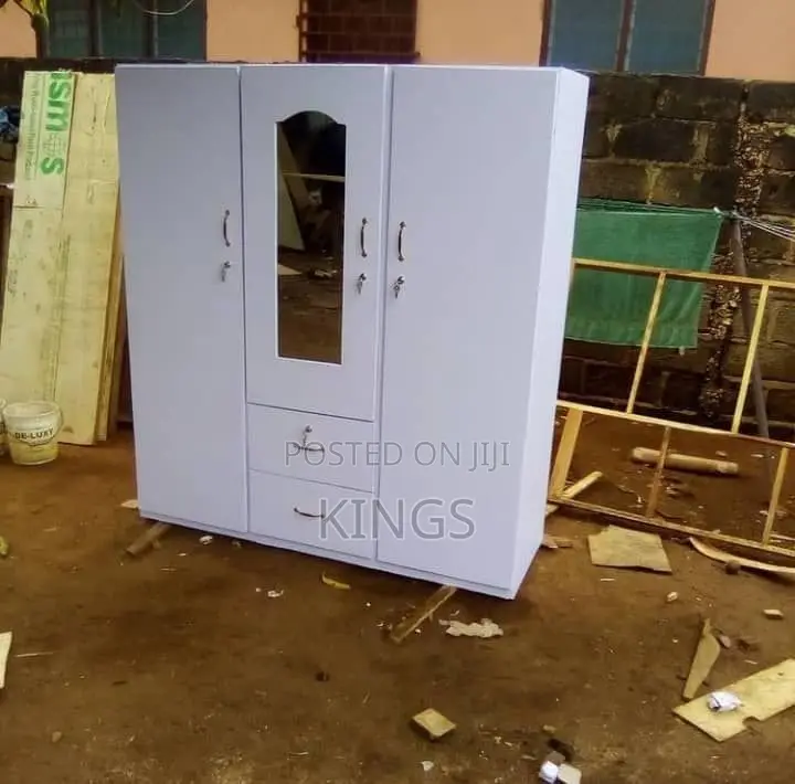 Brand New Large 3-in-1 Wardrobe (Payment on Delivery)