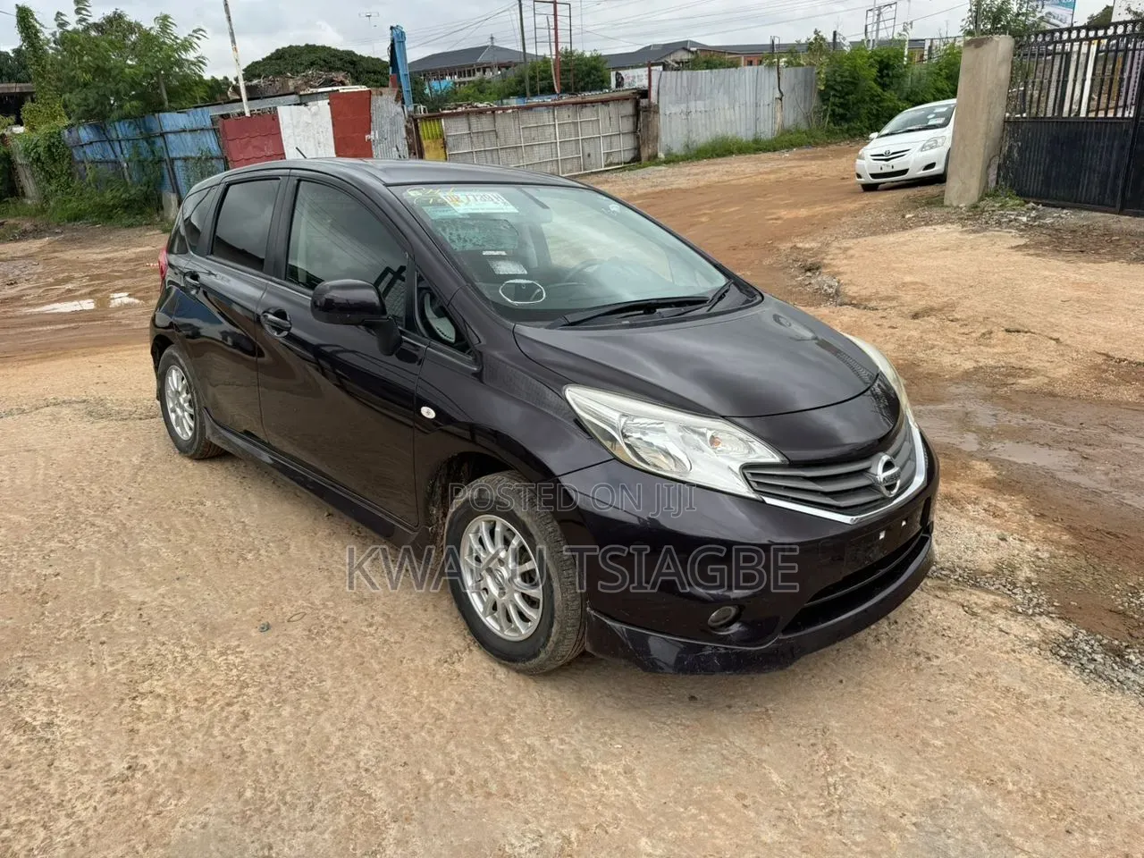 Nissan Note 2013 Purple