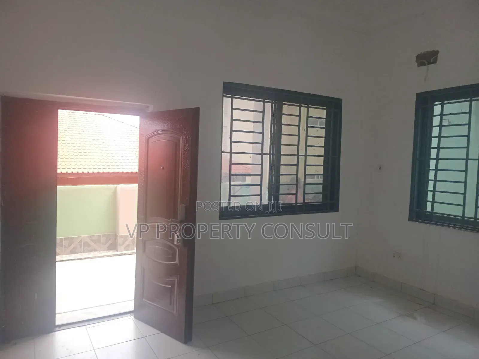 1bdrm Apartment in Afoko Foto for rent