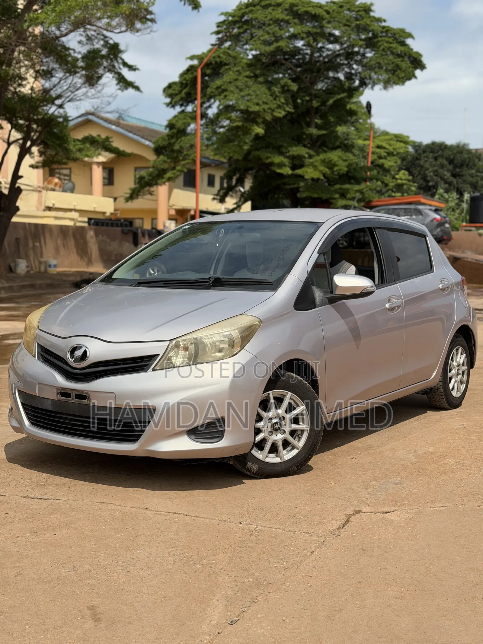 Toyota Vitz 1.3 FWD 5dr 2012 Pink