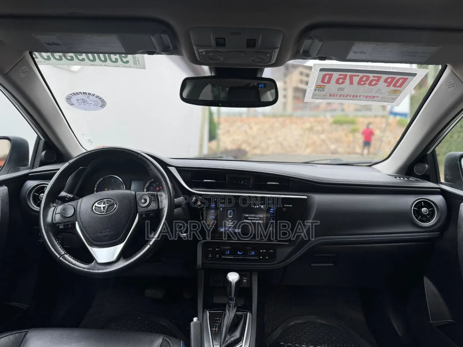 Toyota Corolla XSE 4dr Sedan (1.8L 4cyl CVT) 2017 White
