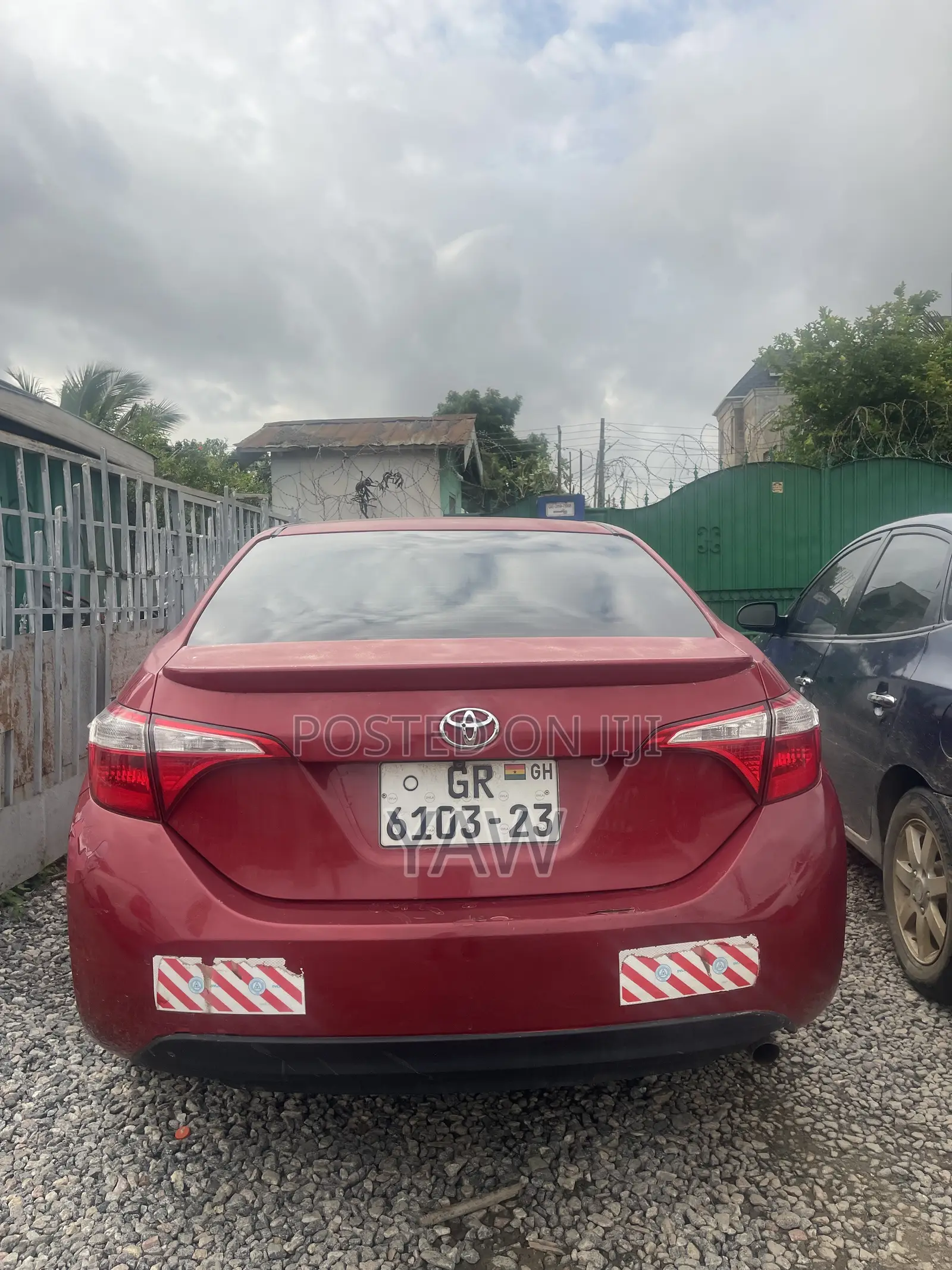 Toyota Corolla LE Eco 4dr Sedan (1.8L 4cyl CVT) 2016 Red