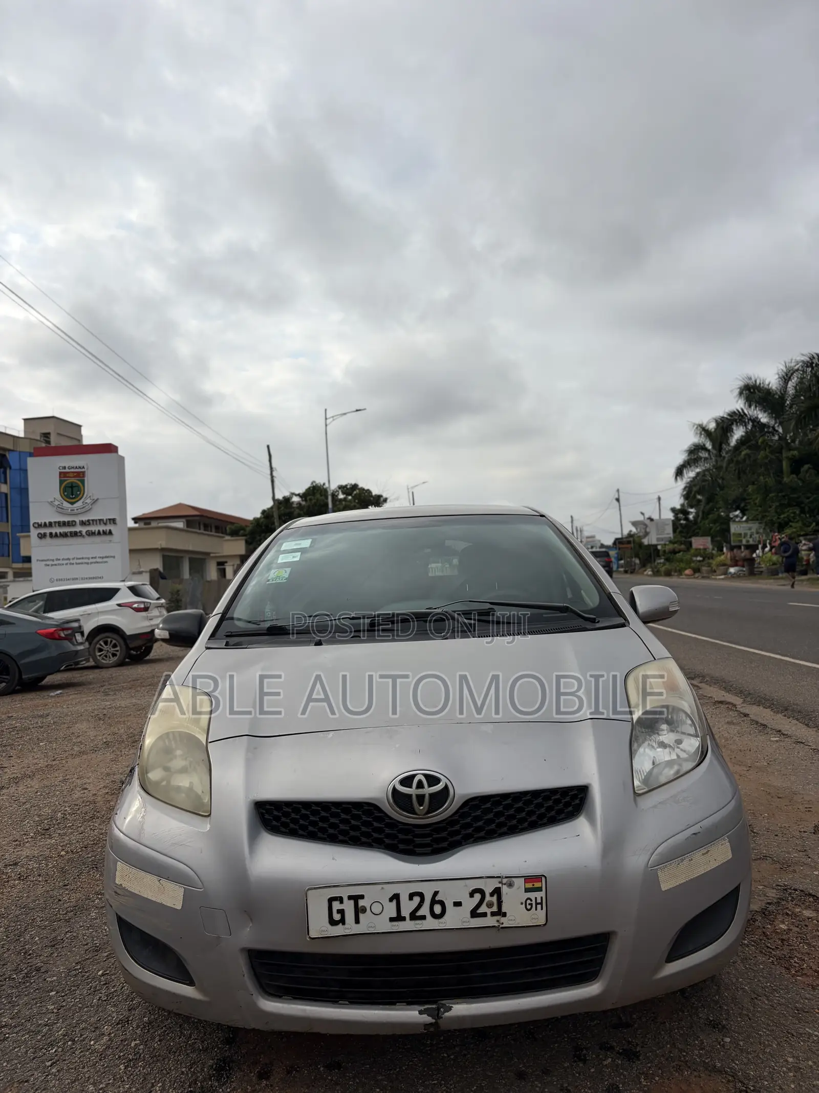 Toyota Vitz 1.3 AWD 5dr 2010 Silver