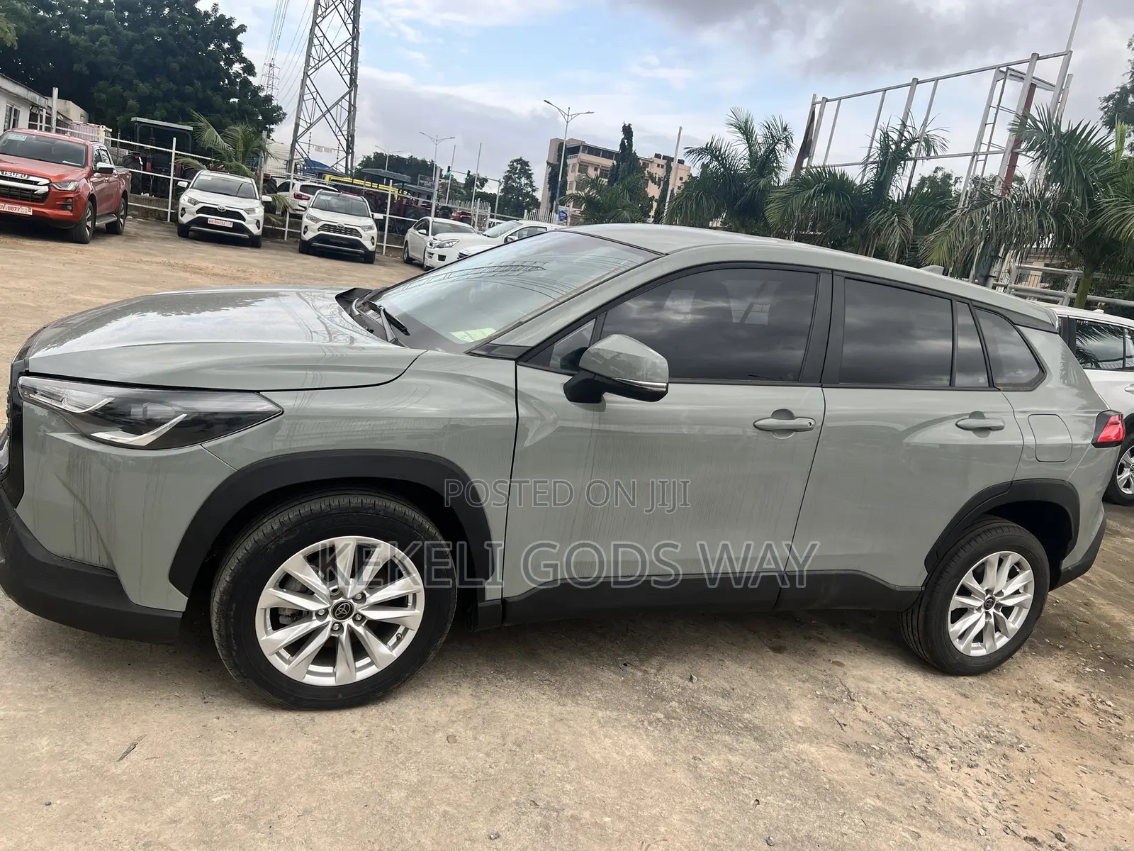 Toyota Corolla Cross LE 2WD 2024