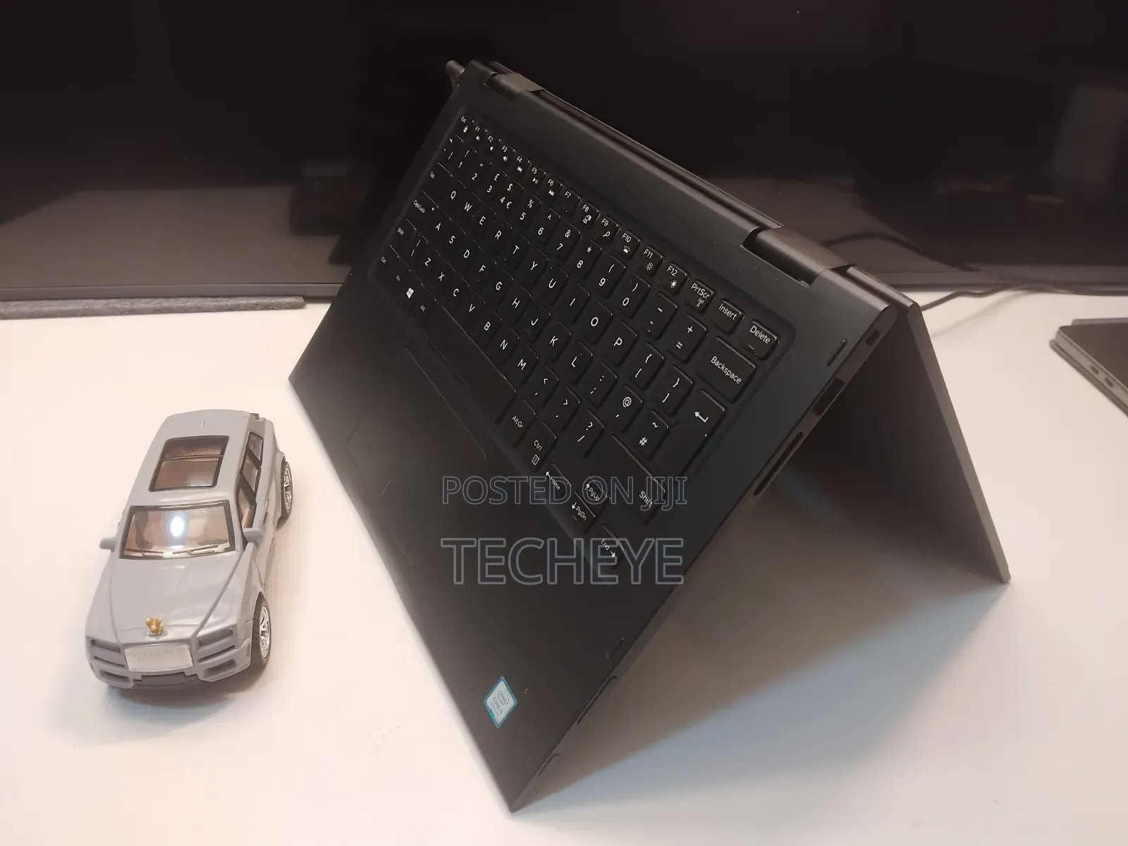 Laptop Dell Latitude 3390 2-in-1 8GB Intel Core i5 SSD 256GB