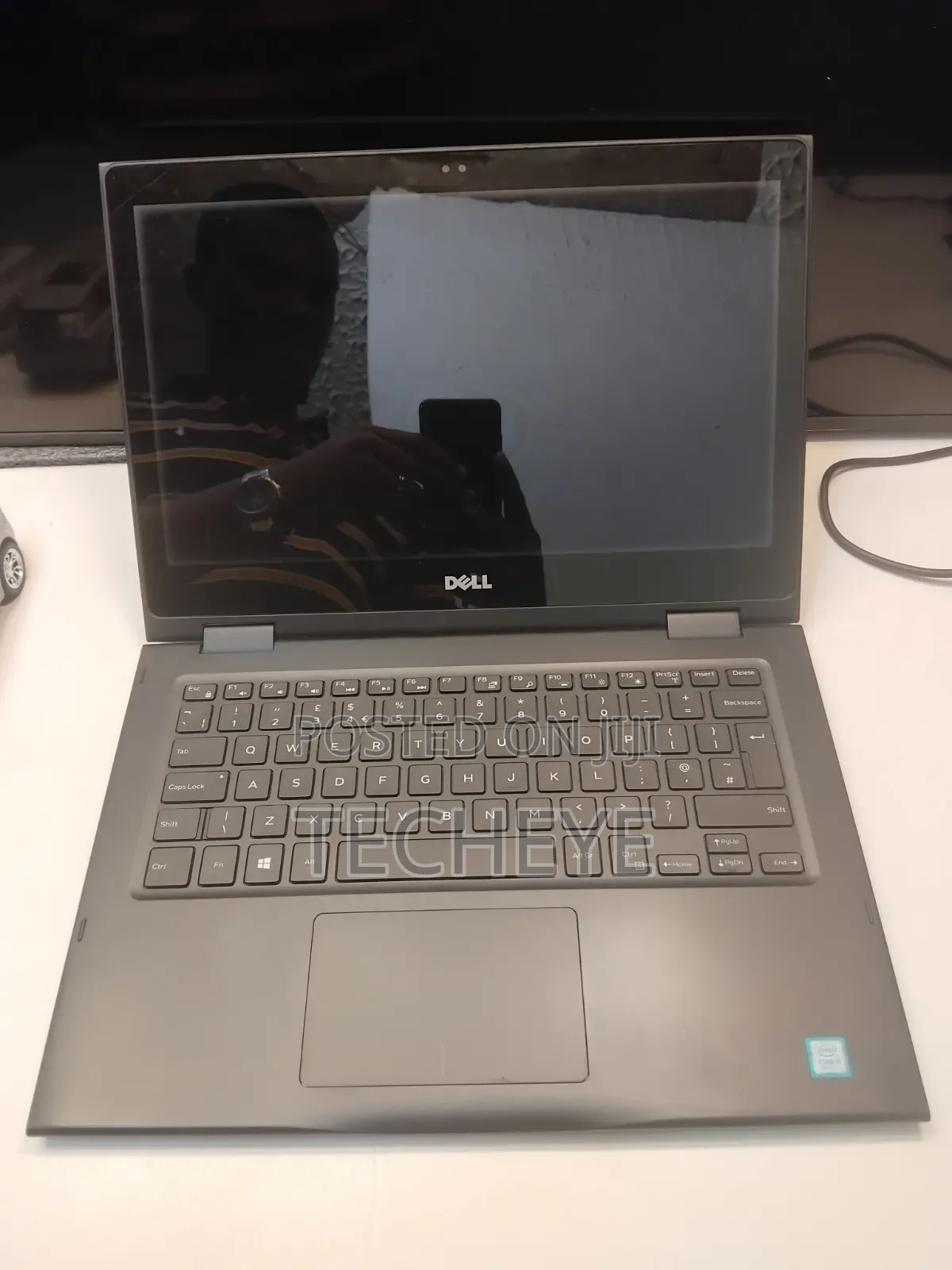 Laptop Dell Latitude 3390 2-in-1 8GB Intel Core i5 SSD 256GB