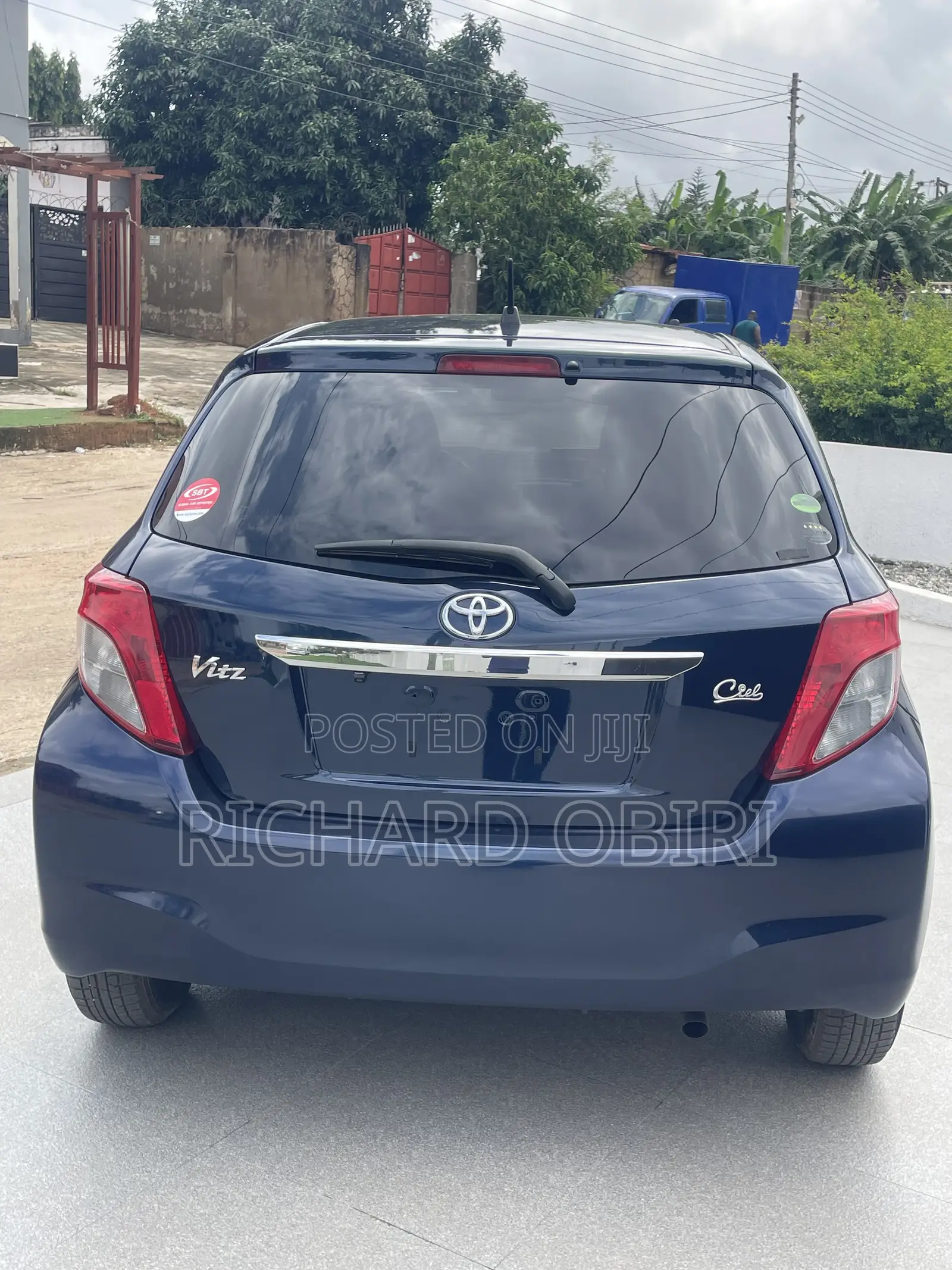 Toyota Vitz 1.3 AWD 5dr 2012 Blue