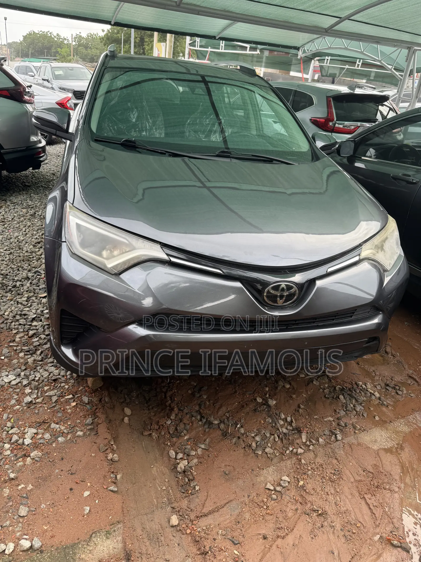 Toyota RAV4 LE 4dr SUV AWD (2.5L 4cyl 6A) 2018 Gray