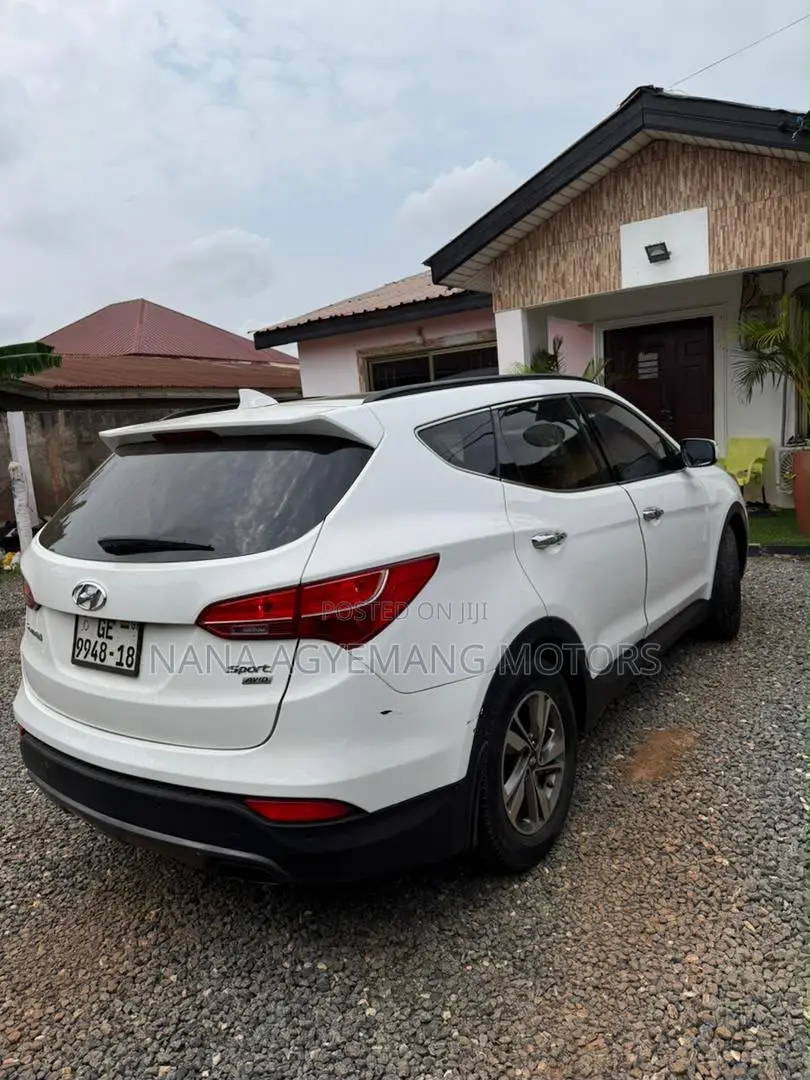 Hyundai Santa Fe 2014 White