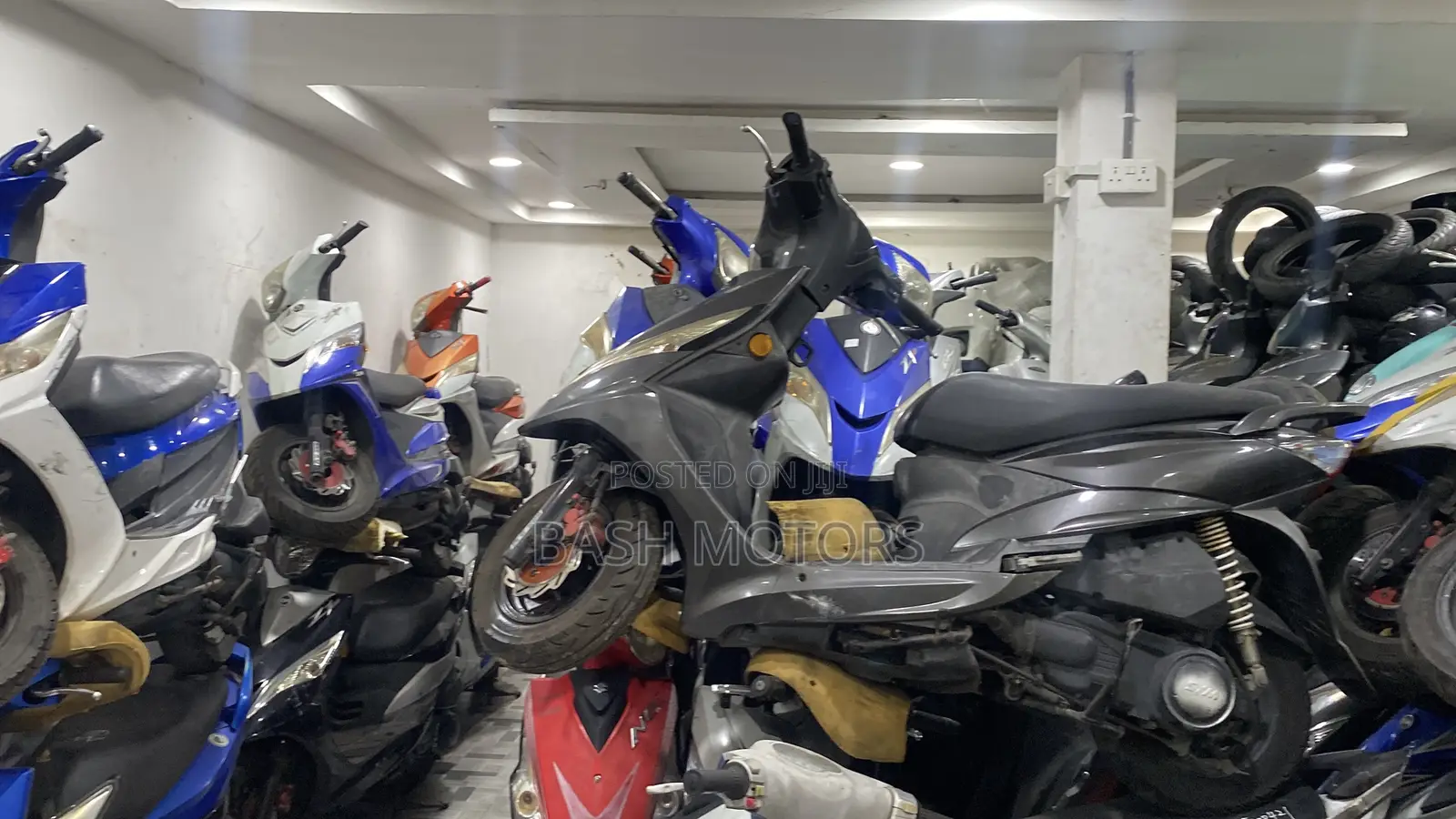 Suzuki Burgman 2023