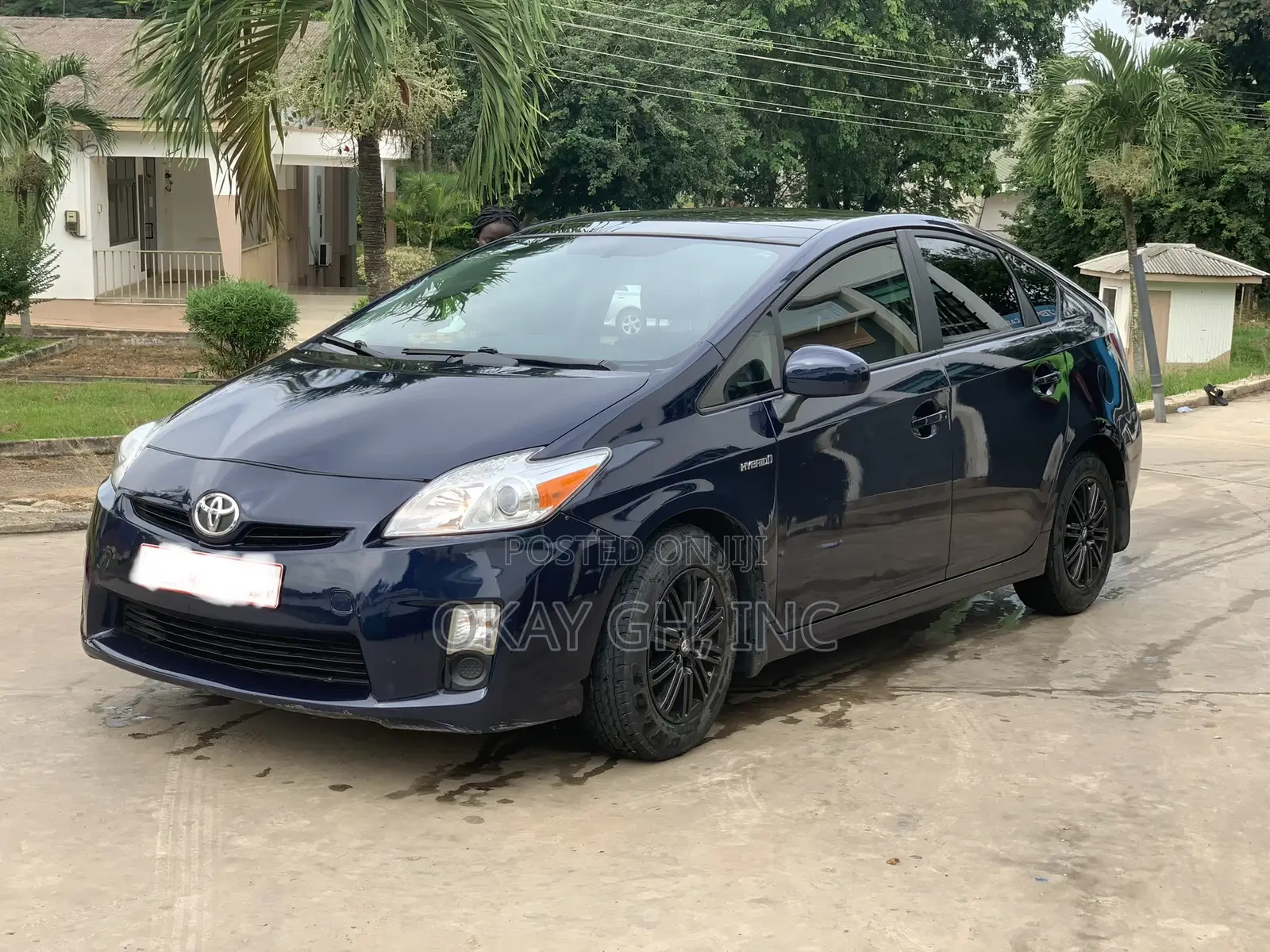 Toyota Prius Four 4dr Hatchback (1.8L 4cyl gas/electric hybrid CVT)