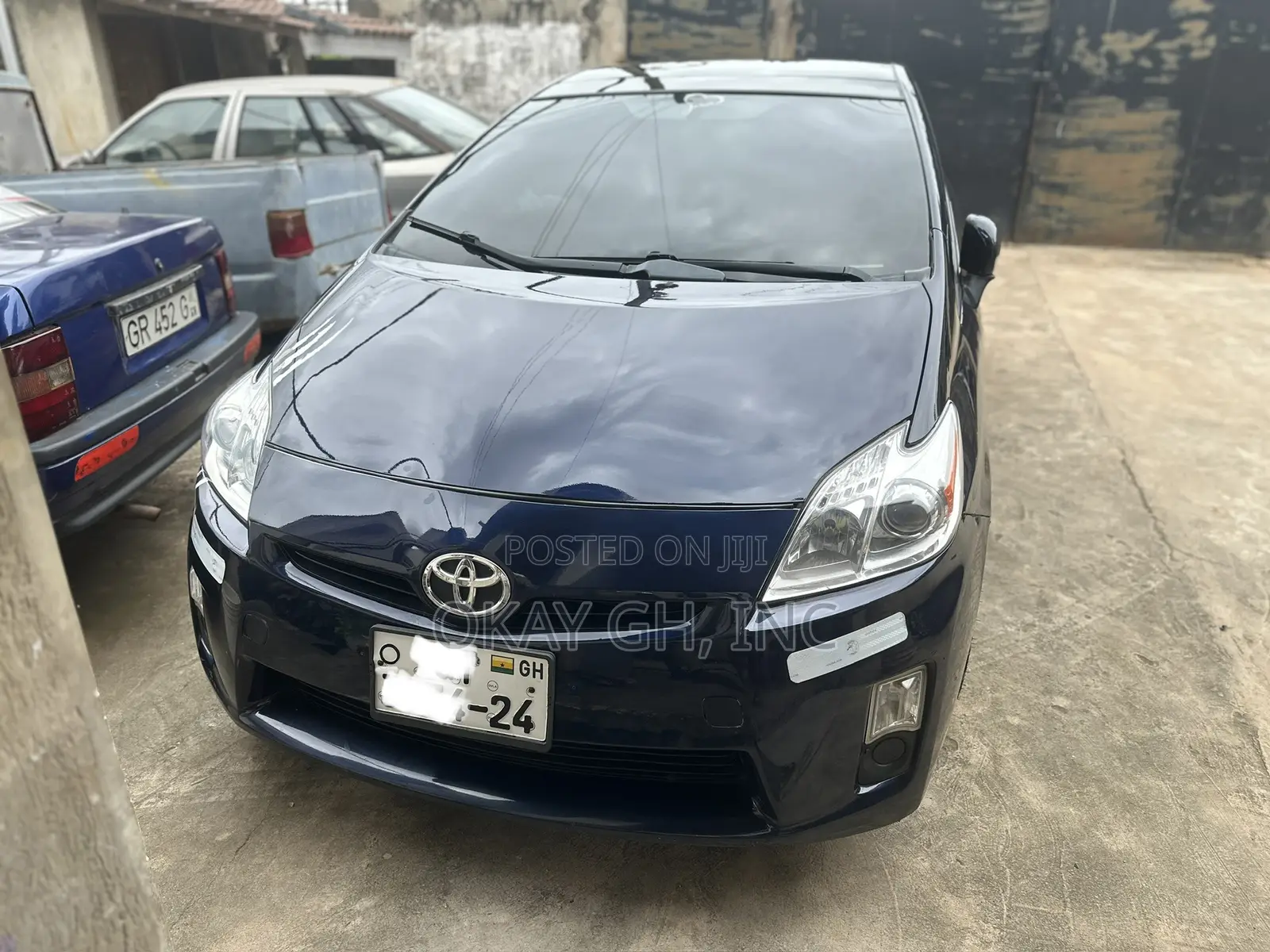 Toyota Prius Four 4dr Hatchback (1.8L 4cyl gas/electric hybrid CVT)