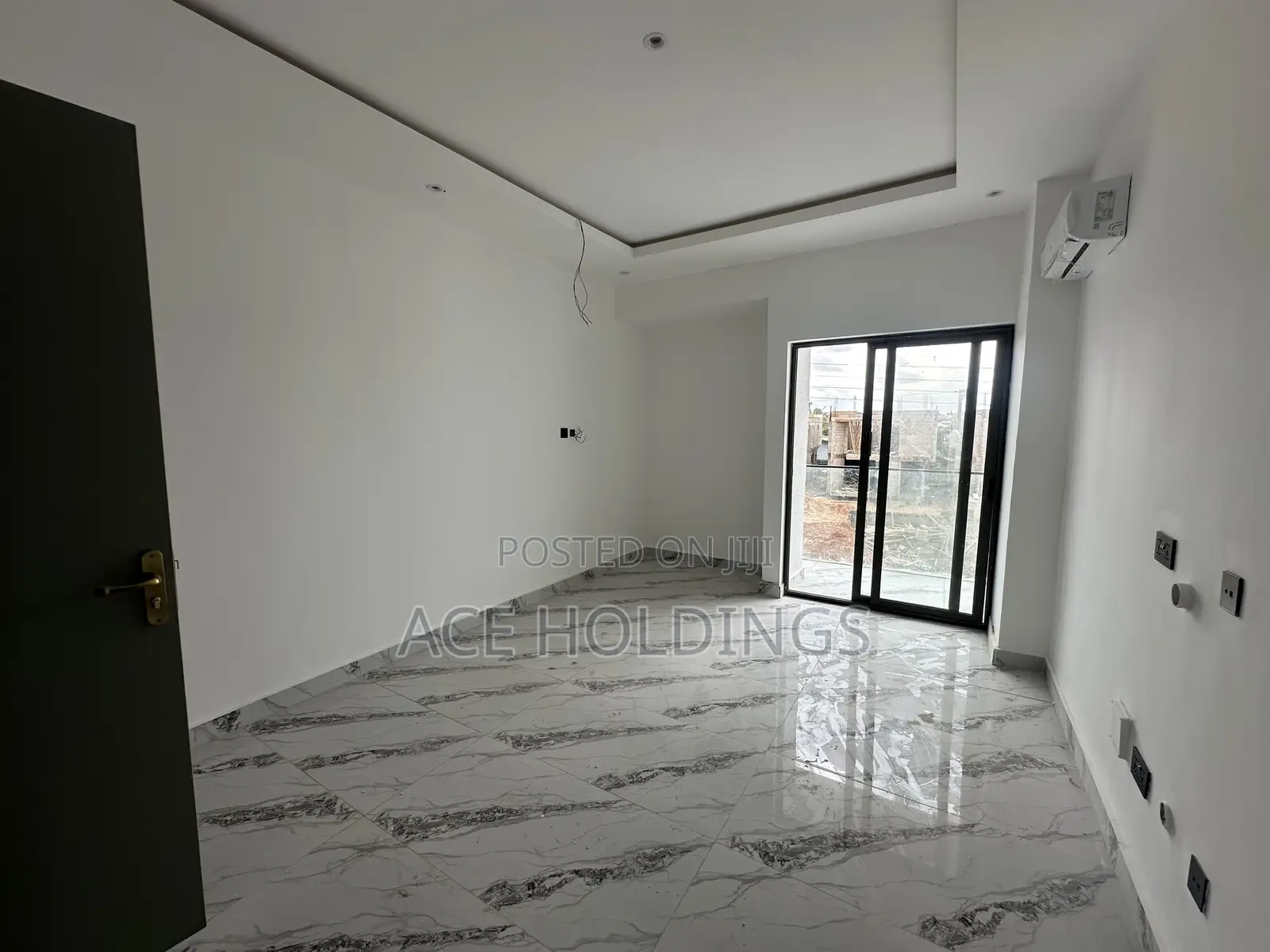 2bdrm Townhouse/Terrace in Nmai Dzorn, School Junction for sale