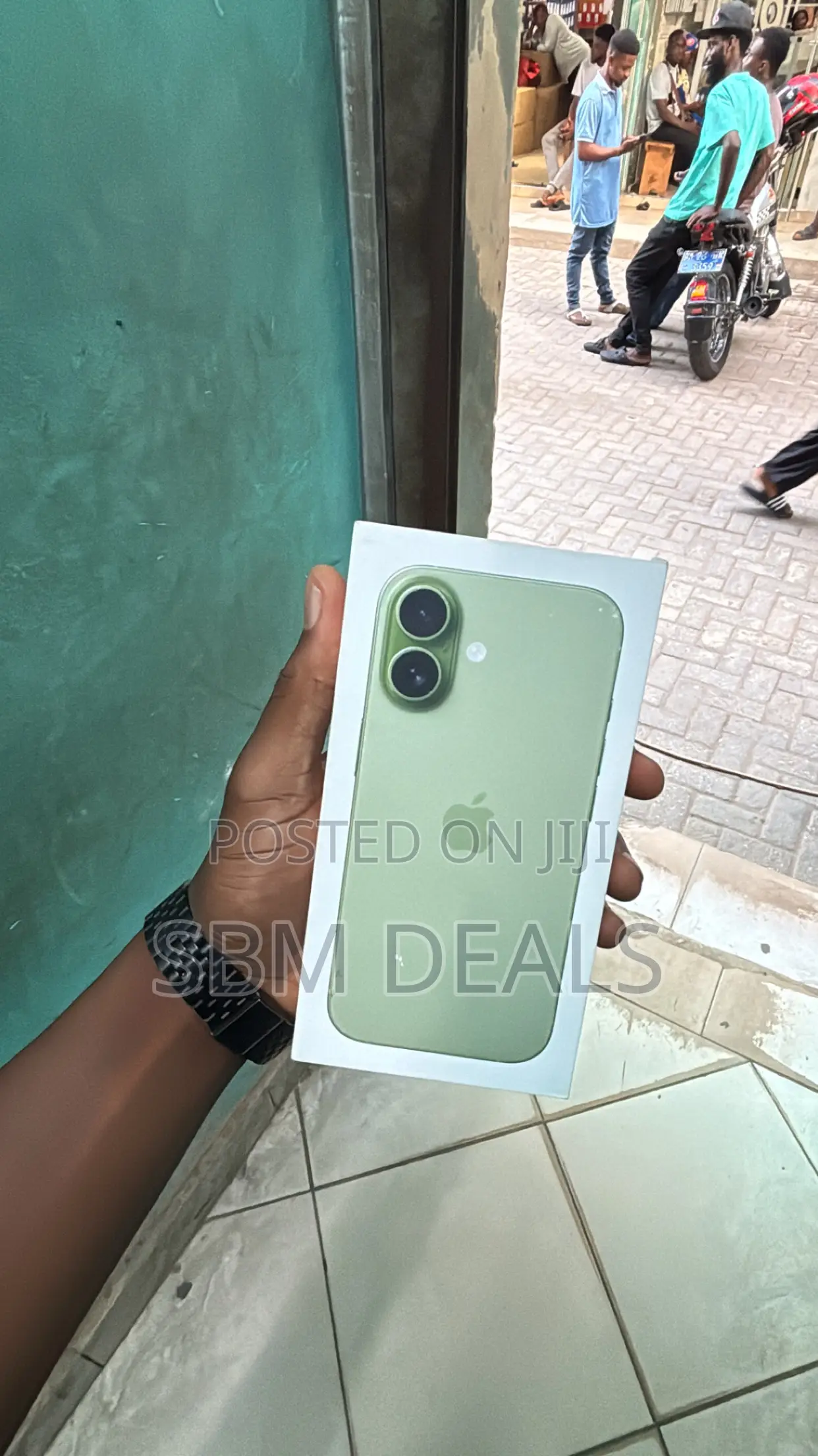New Apple iPhone 17 256 GB Green