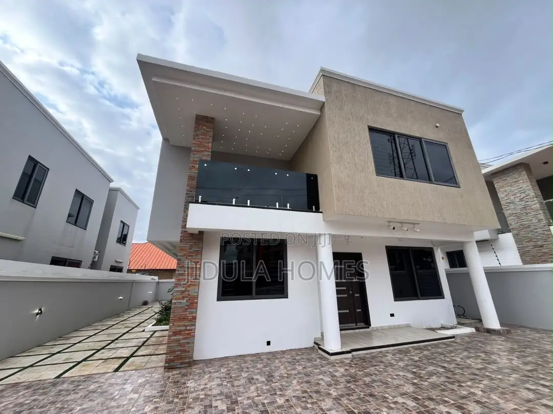 4bdrm Duplex in East Legon Hills, School Junction for rent