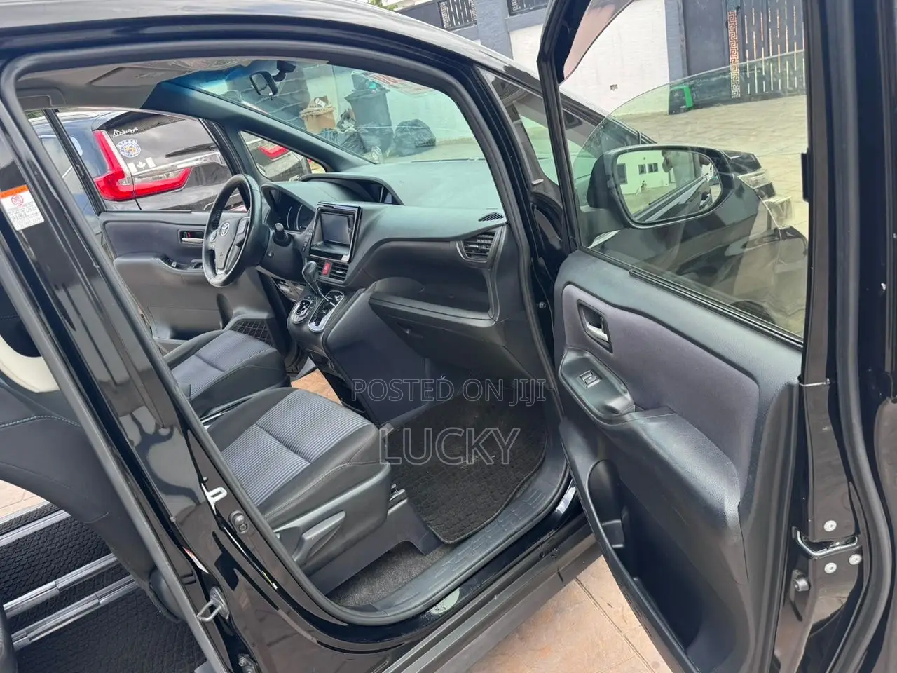 Toyota Voxy 2014 Black
