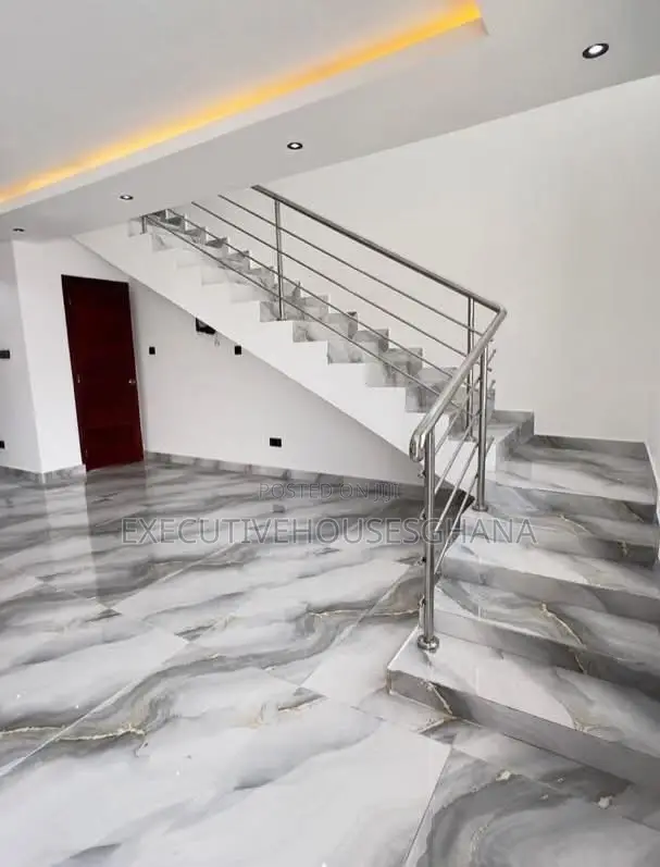 2bdrm Townhouse/Terrace in Ashaley Botwe for sale