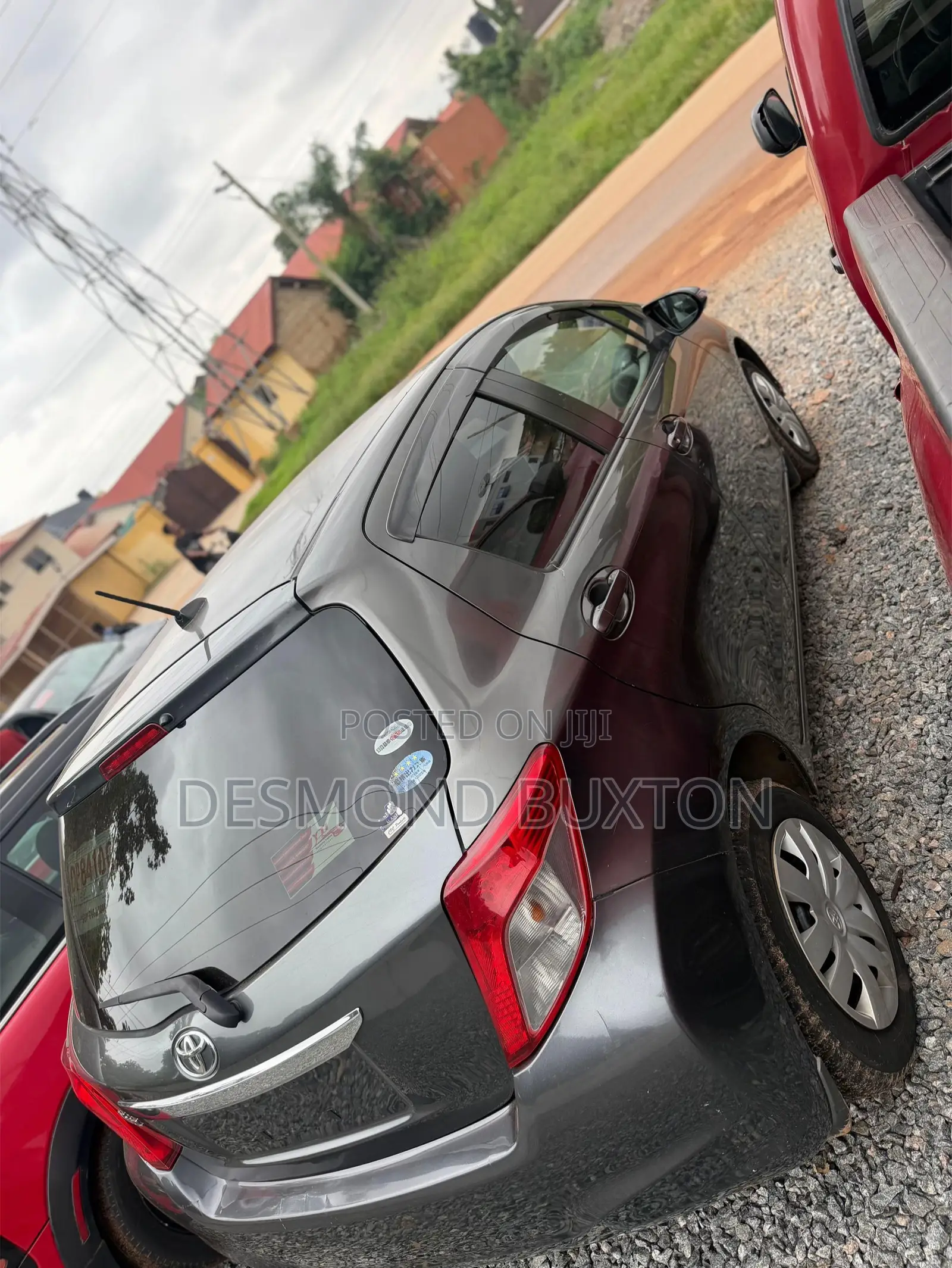 Toyota Vitz 1.3 FWD 3dr 2012 Gray