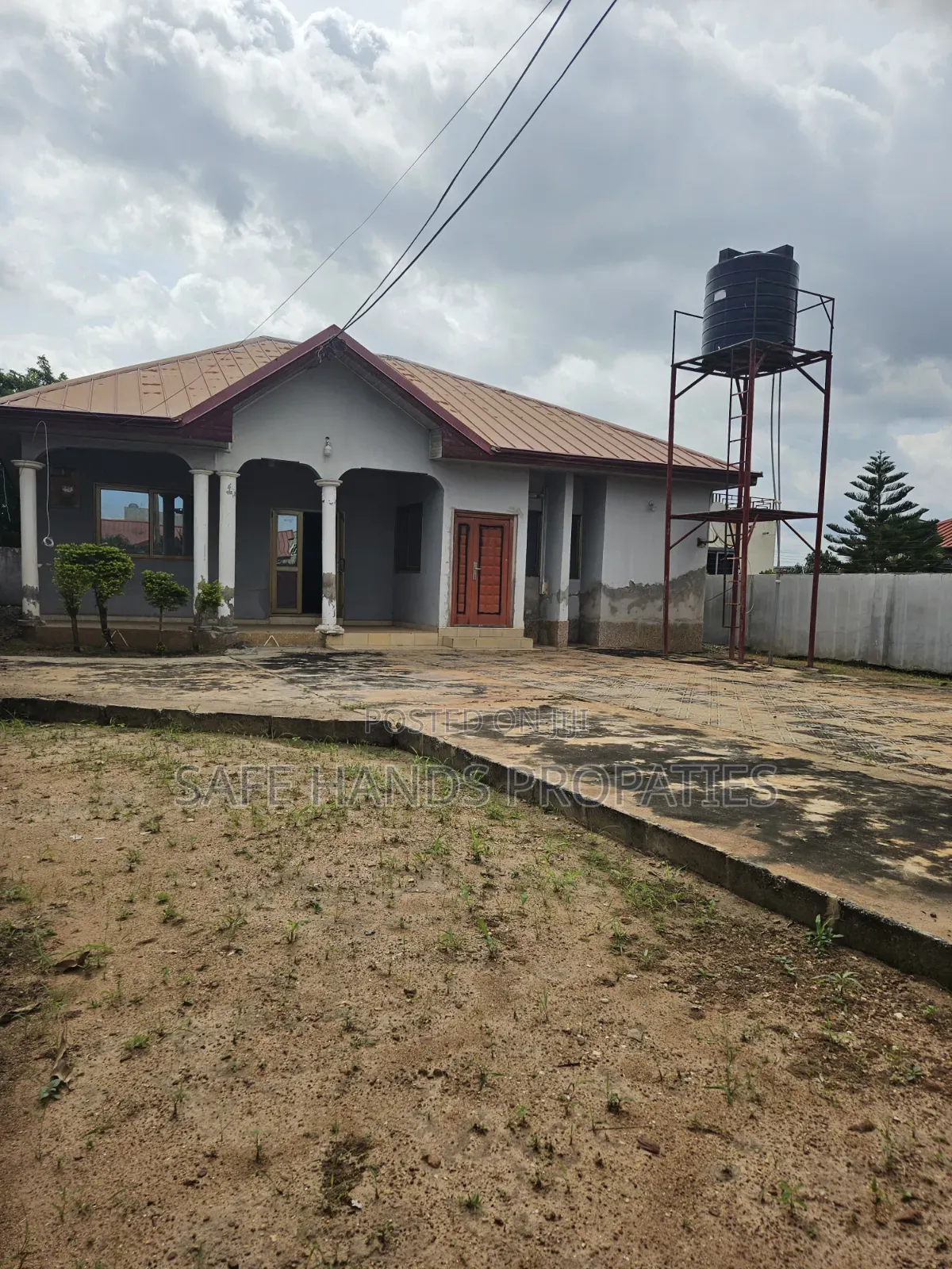 2bdrm House in Naugua Street, Lake Side Estate for sale