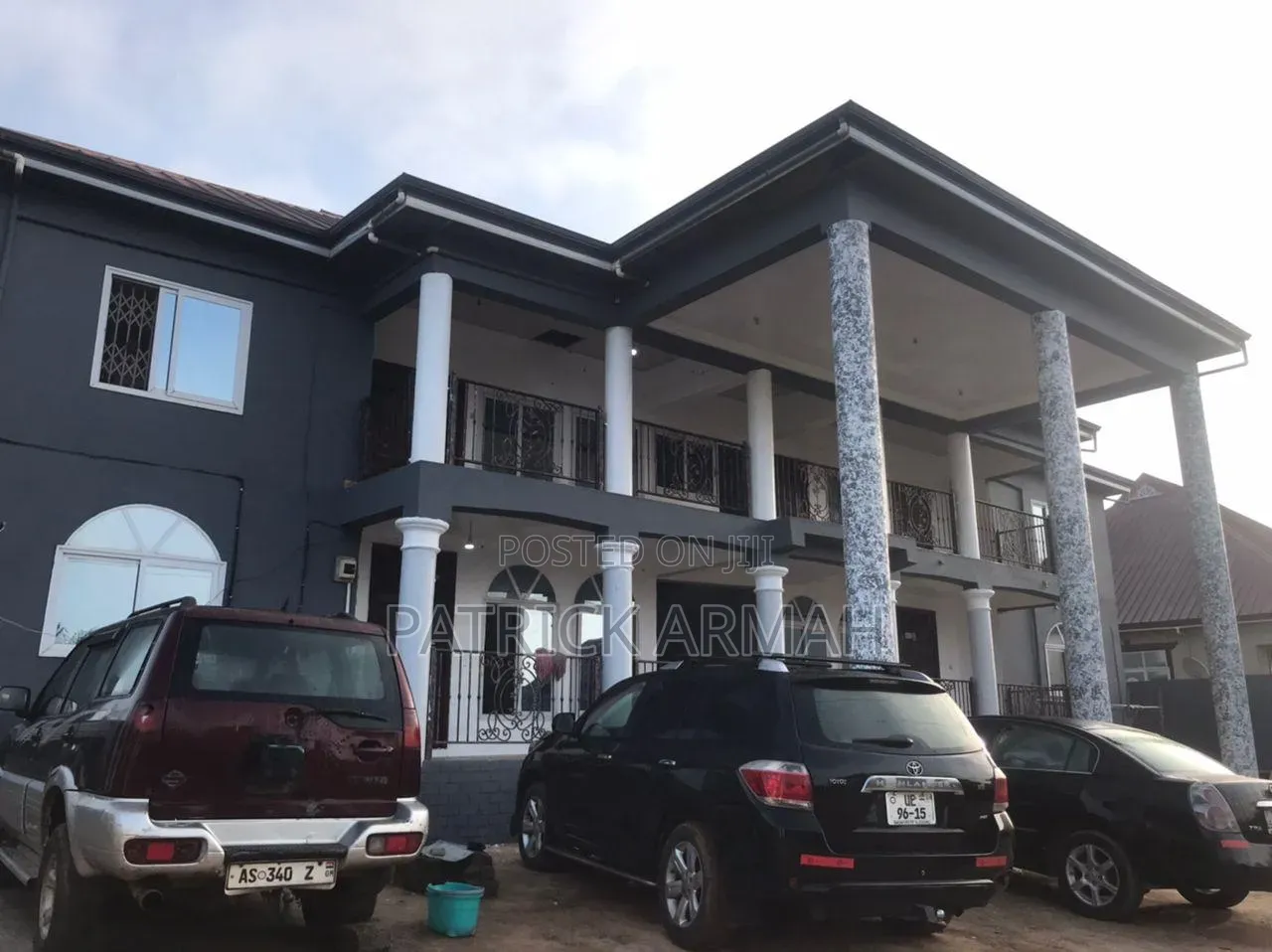 8bdrm Block of Flats in Kumasi Metropolitan for sale