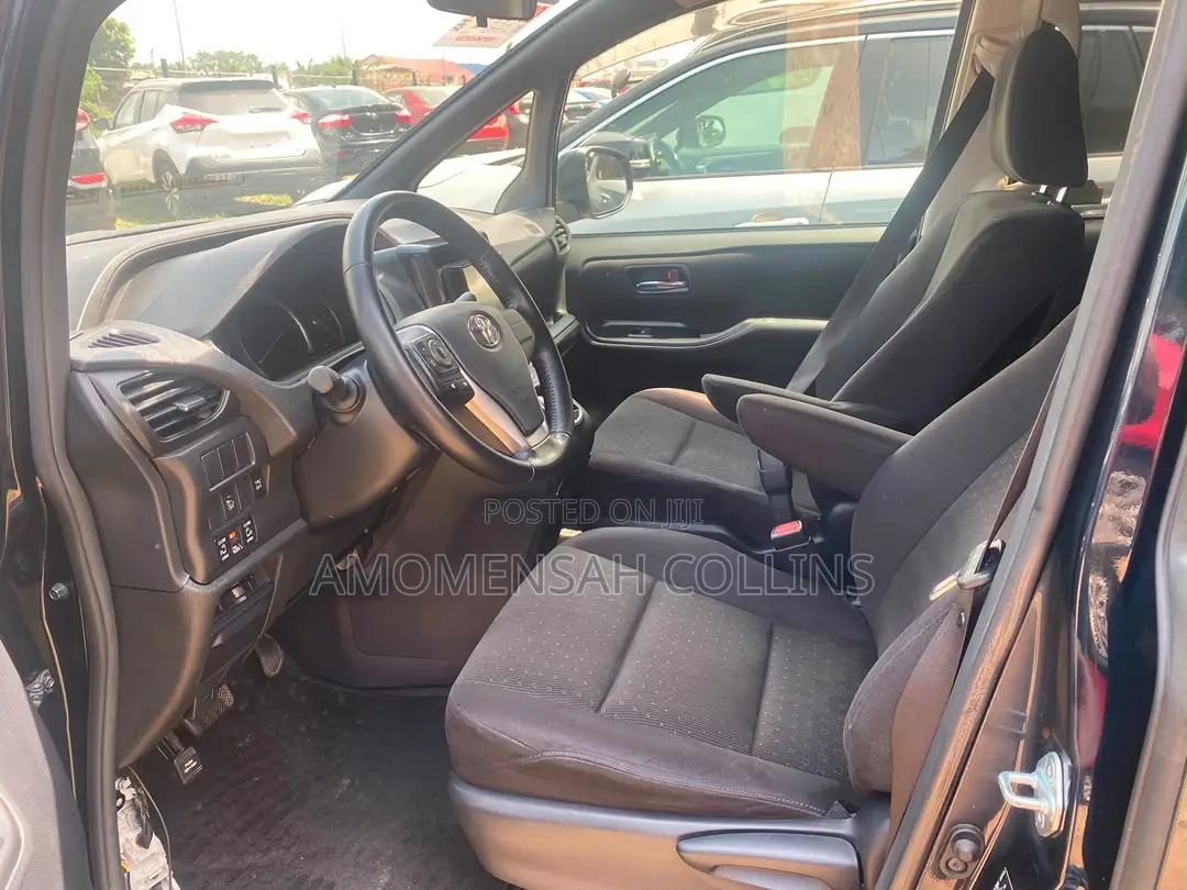 Toyota Voxy 2015 Black