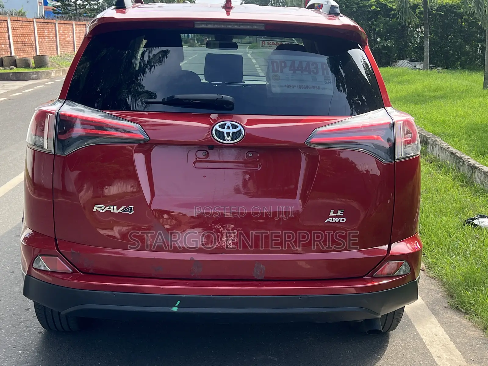 Toyota RAV4 LE AWD (2.5L 4cyl 6A) 2017 Red