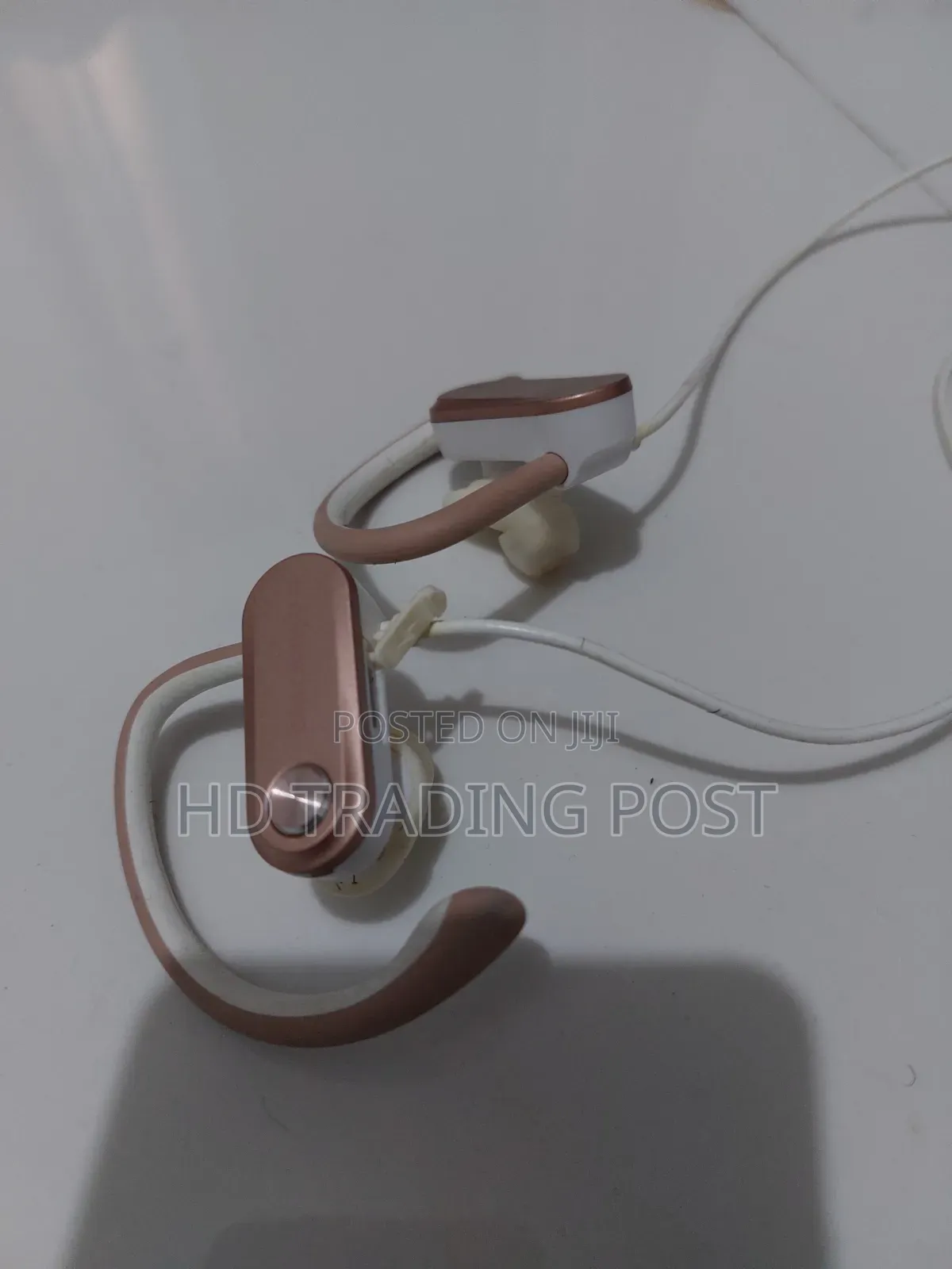 Blackweb Wireless Sports Ear-Hook Ipx4 Water-Resistant Headphones